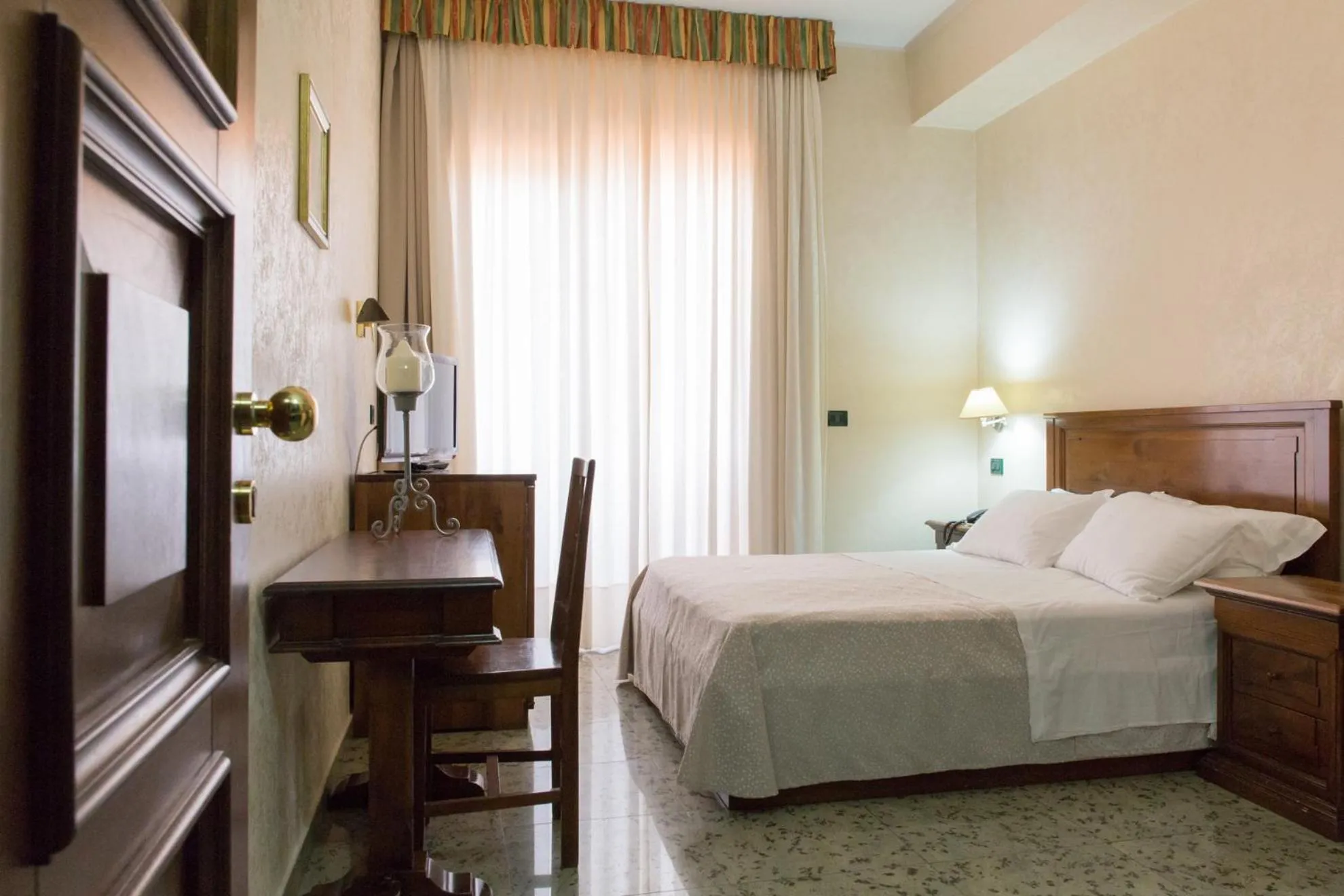 Double Room with Balcony and Sea View in Hotel Arcobaleno