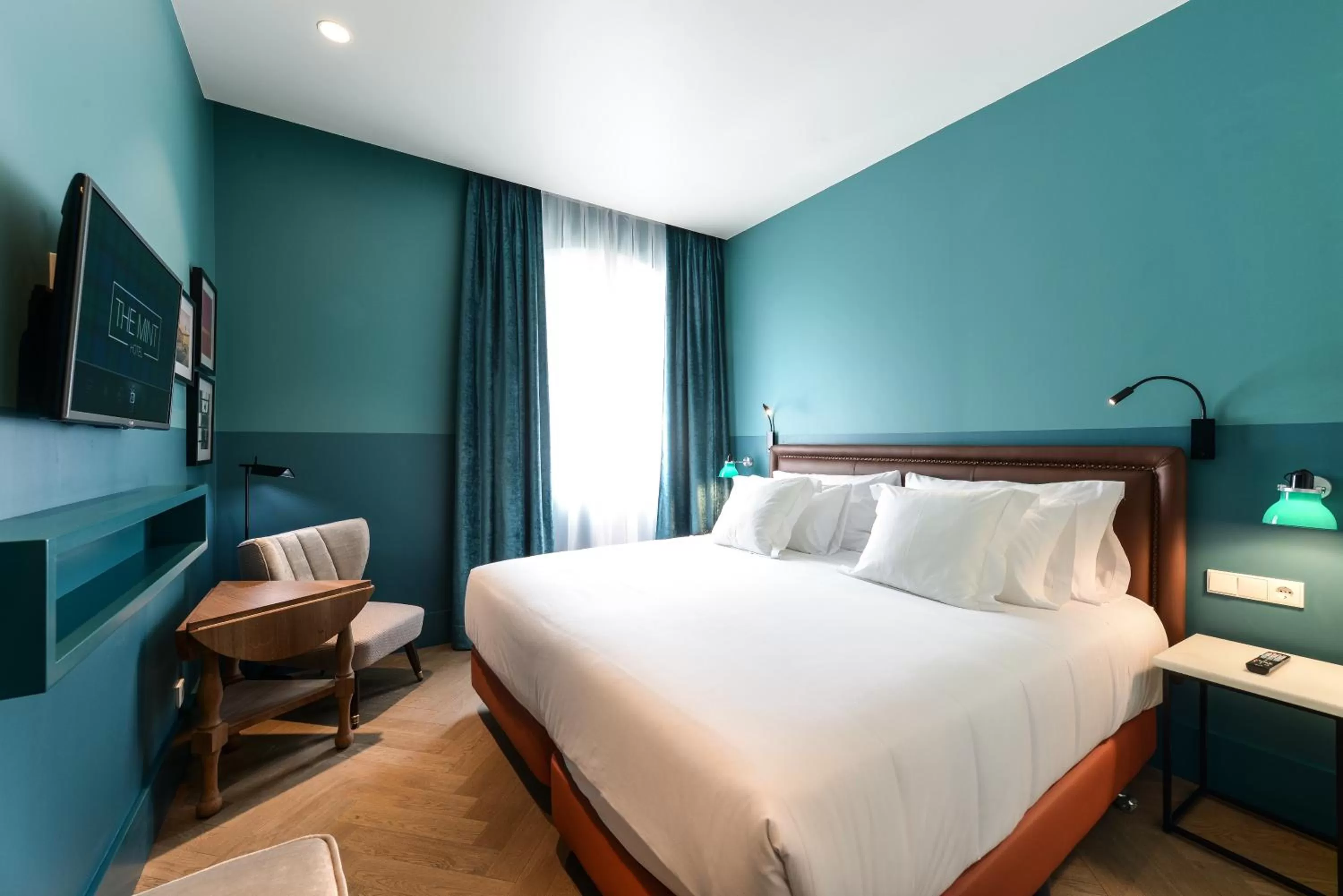 Two Connecting Double Rooms in Vincci The Mint