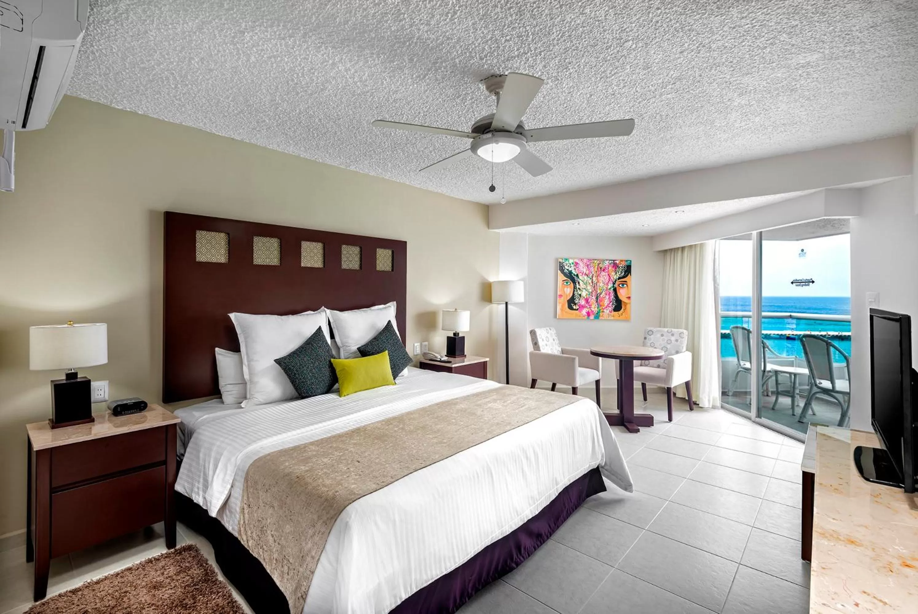 Deluxe Elite Ocean Front in El Cid La Ceiba Beach