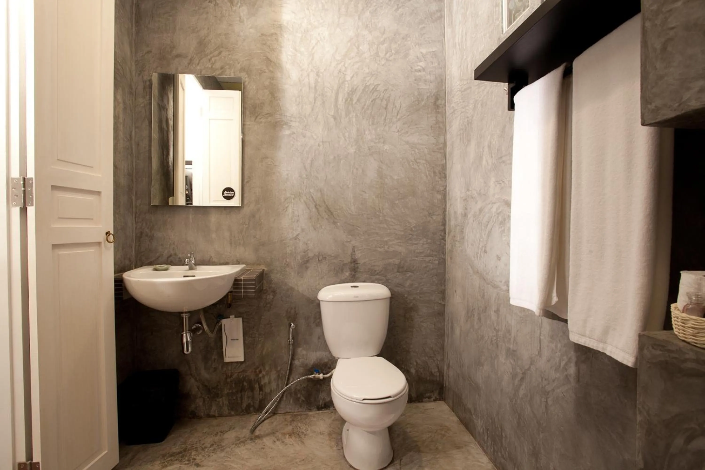 Standard Double Room with Balcony in 99 Oldtown Boutique Guesthouse (SHA Plus)