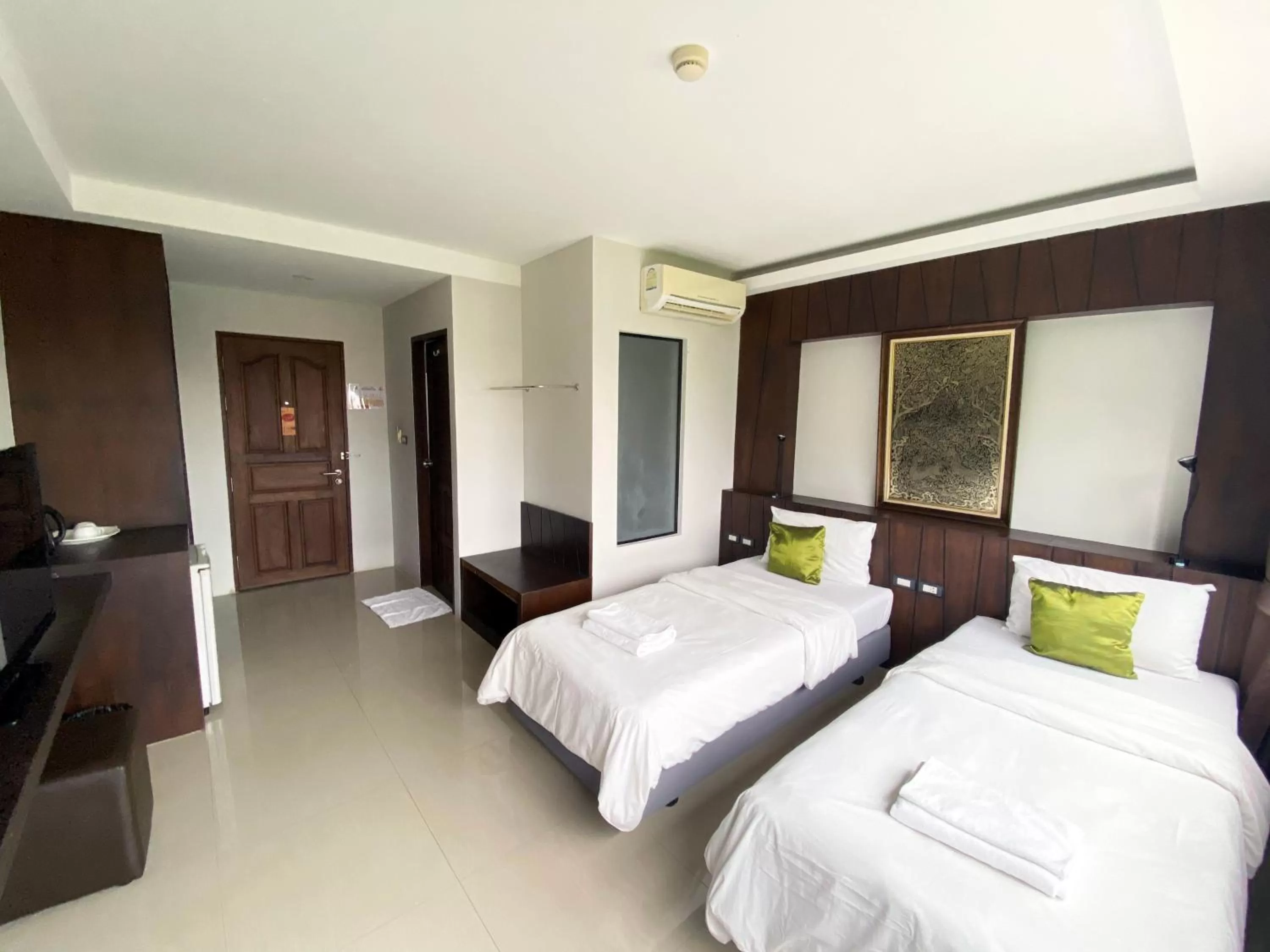 Standard Twin Room in Rakkawan Residence