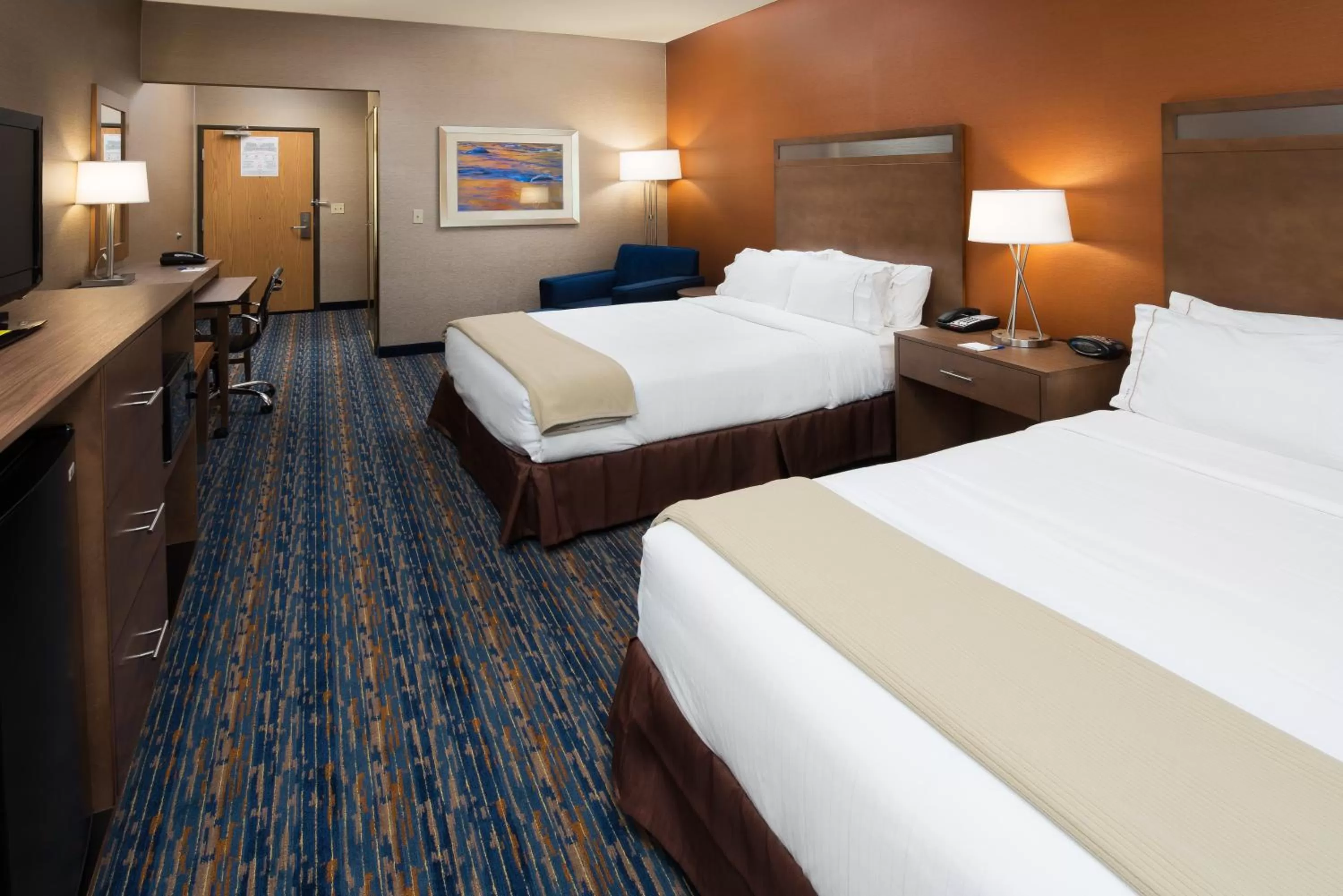 Queen Room with Two Queen Beds and Mobility Accessible Bathtub in Holiday Inn Express Rocklin - Galleria Area by IHG