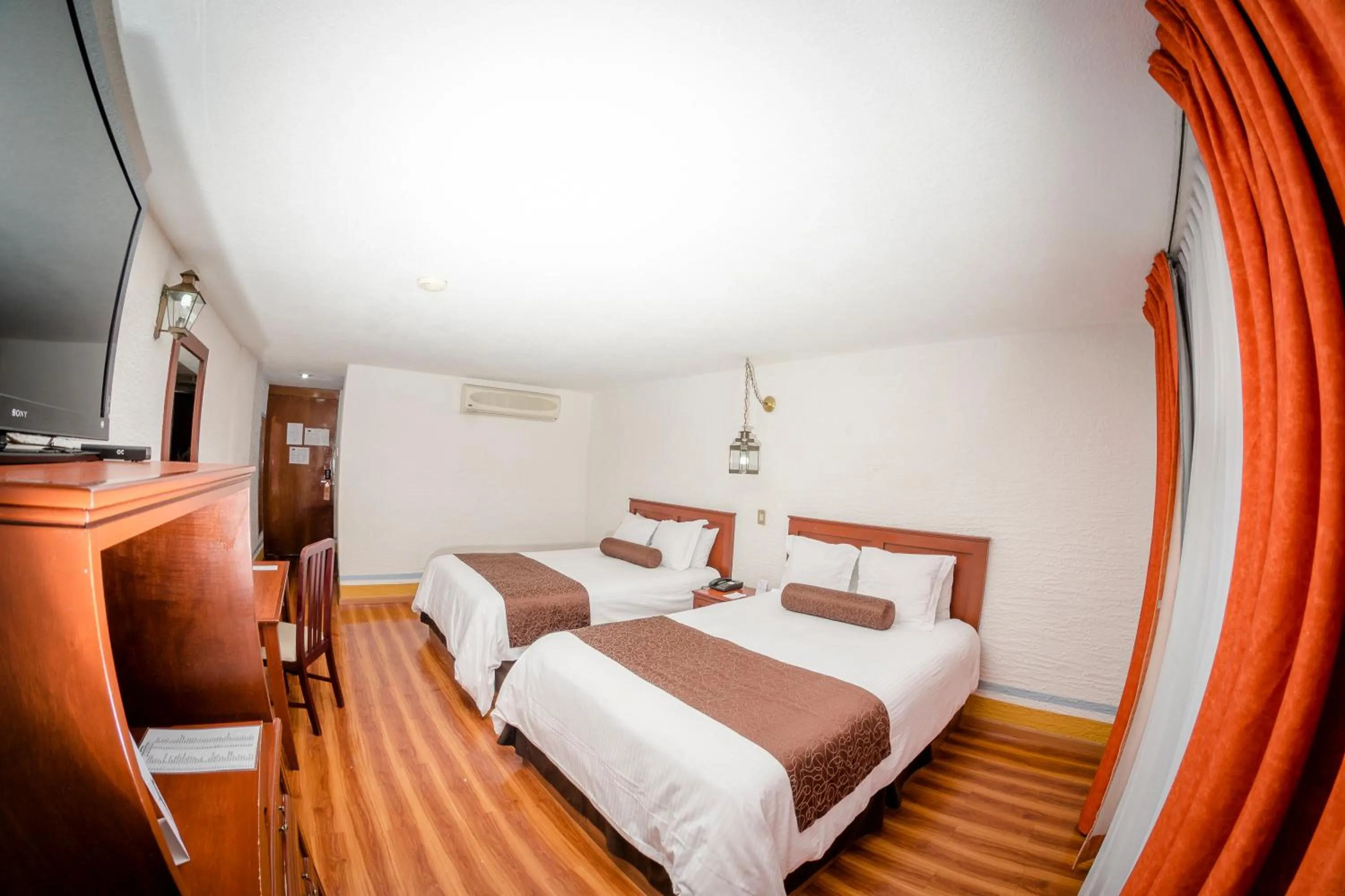 Executive Double Room with Two Double Beds - Non-Smoking in Howard Johnson by Wyndham Morelia Calle Real