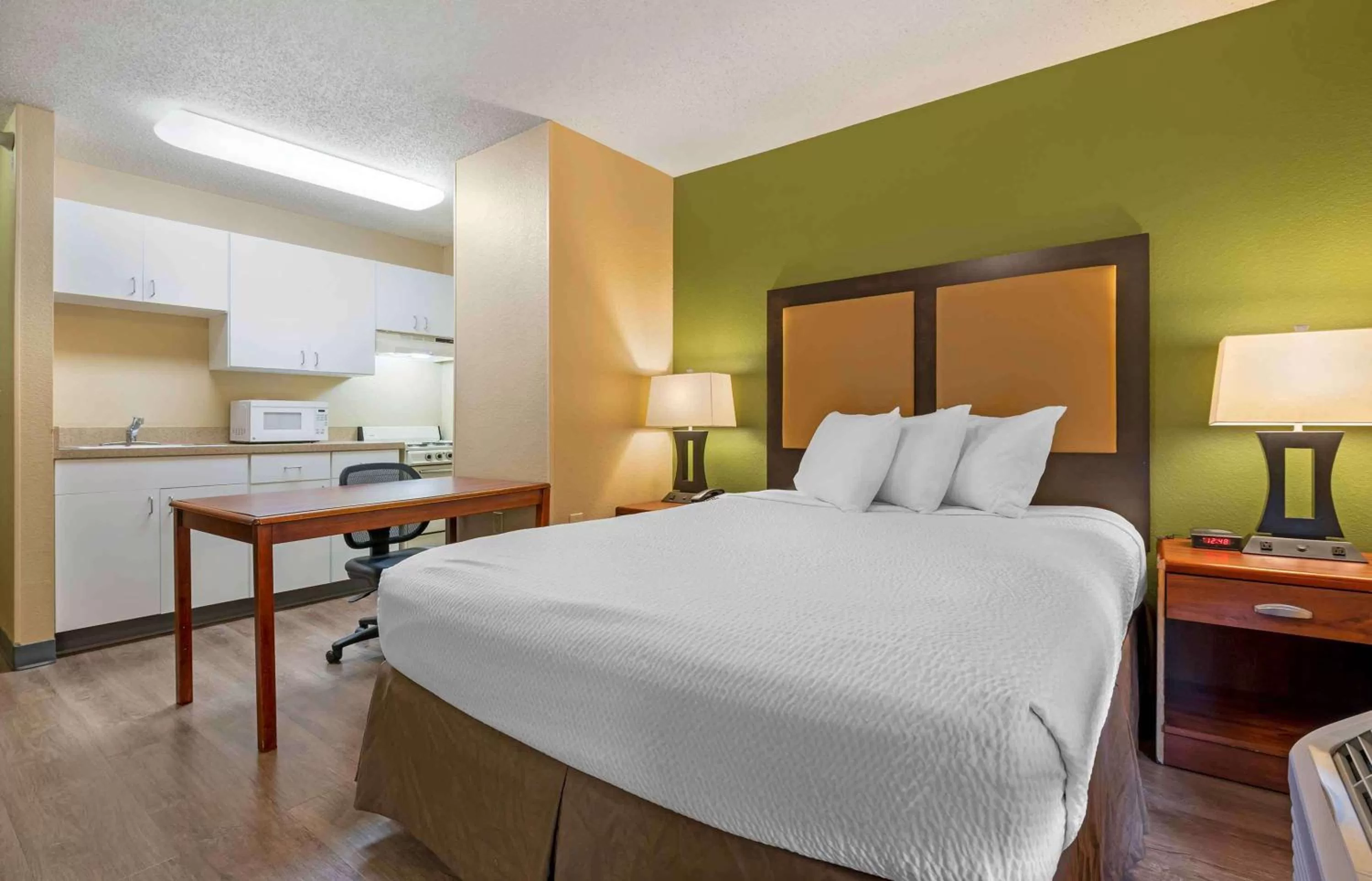 Queen Studio - Non-Smoking in Extended Stay America Select Suites - South Bend - Mishawaka - South