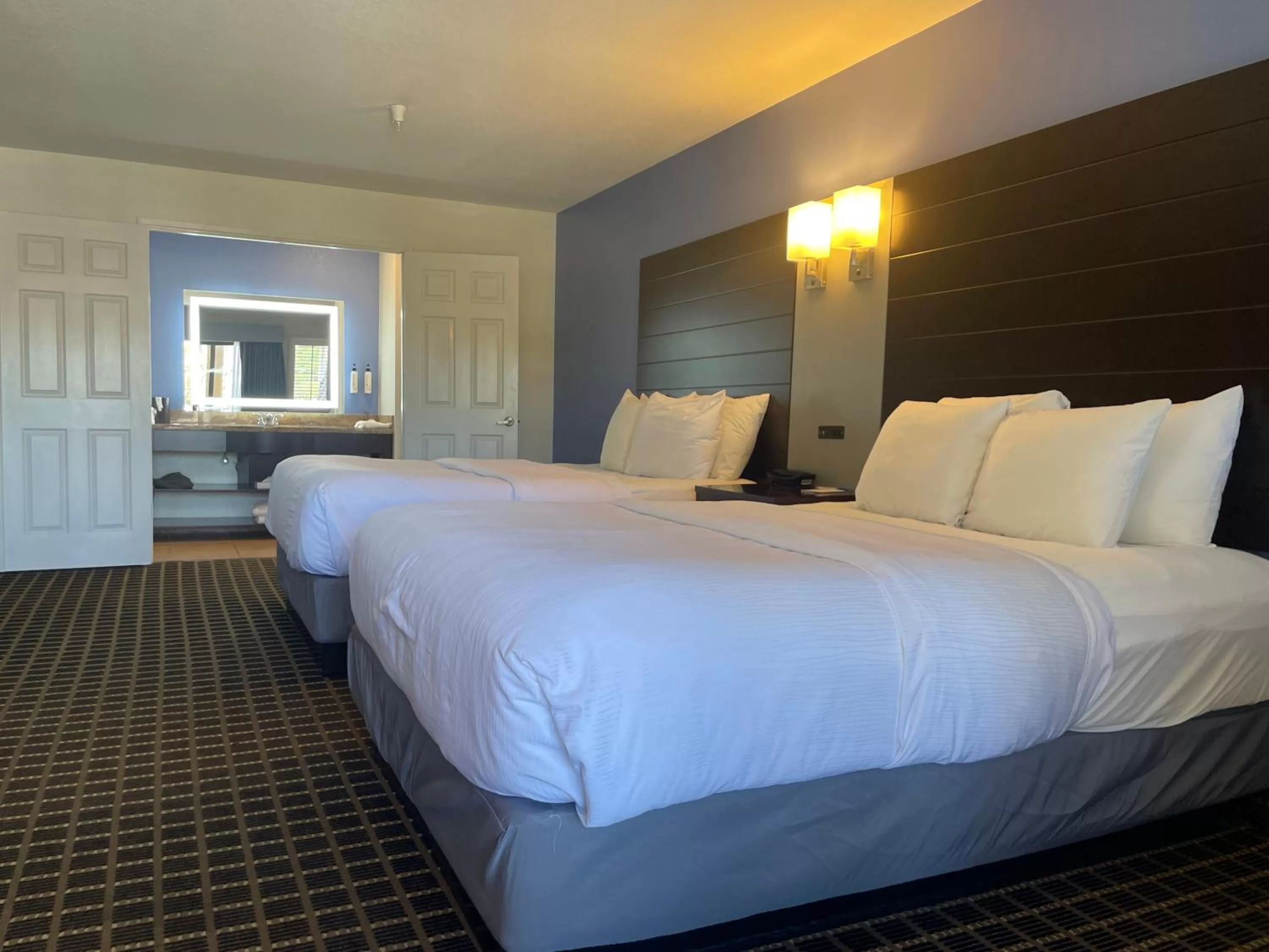 Superior Queen Room with Two Queen Beds in Hotel Solares