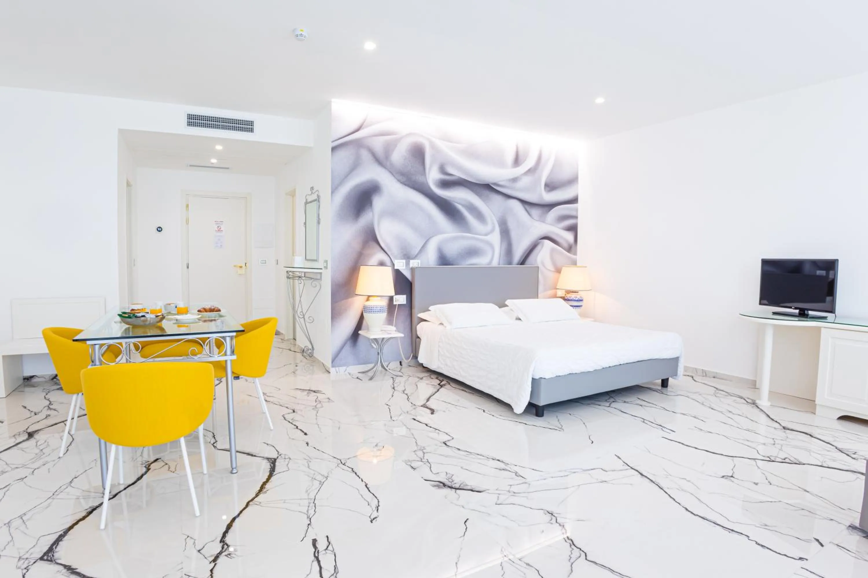 Suite with Sea View in Grand Hotel Costa Brada