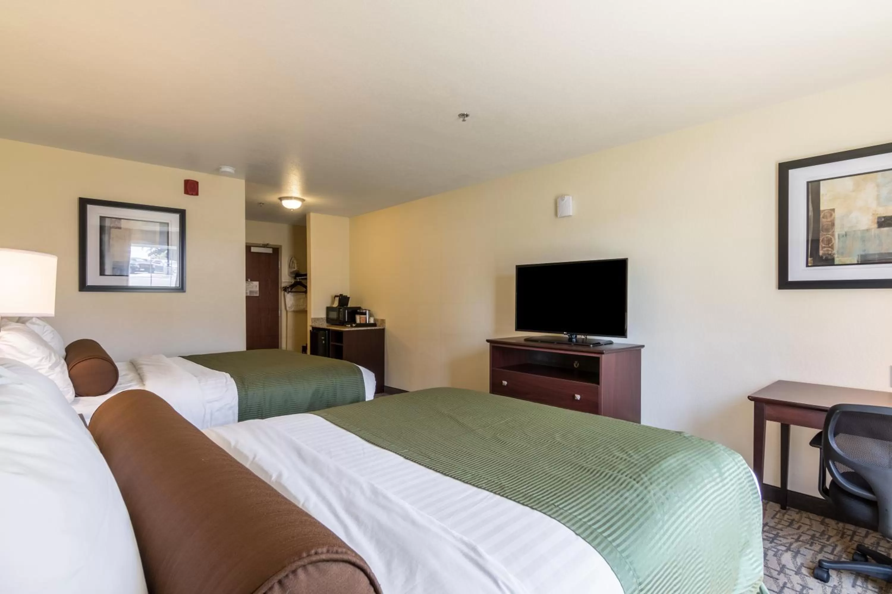 Deluxe Queen Room with Two Queen Beds in Cobblestone Inn & Suites - Barron
