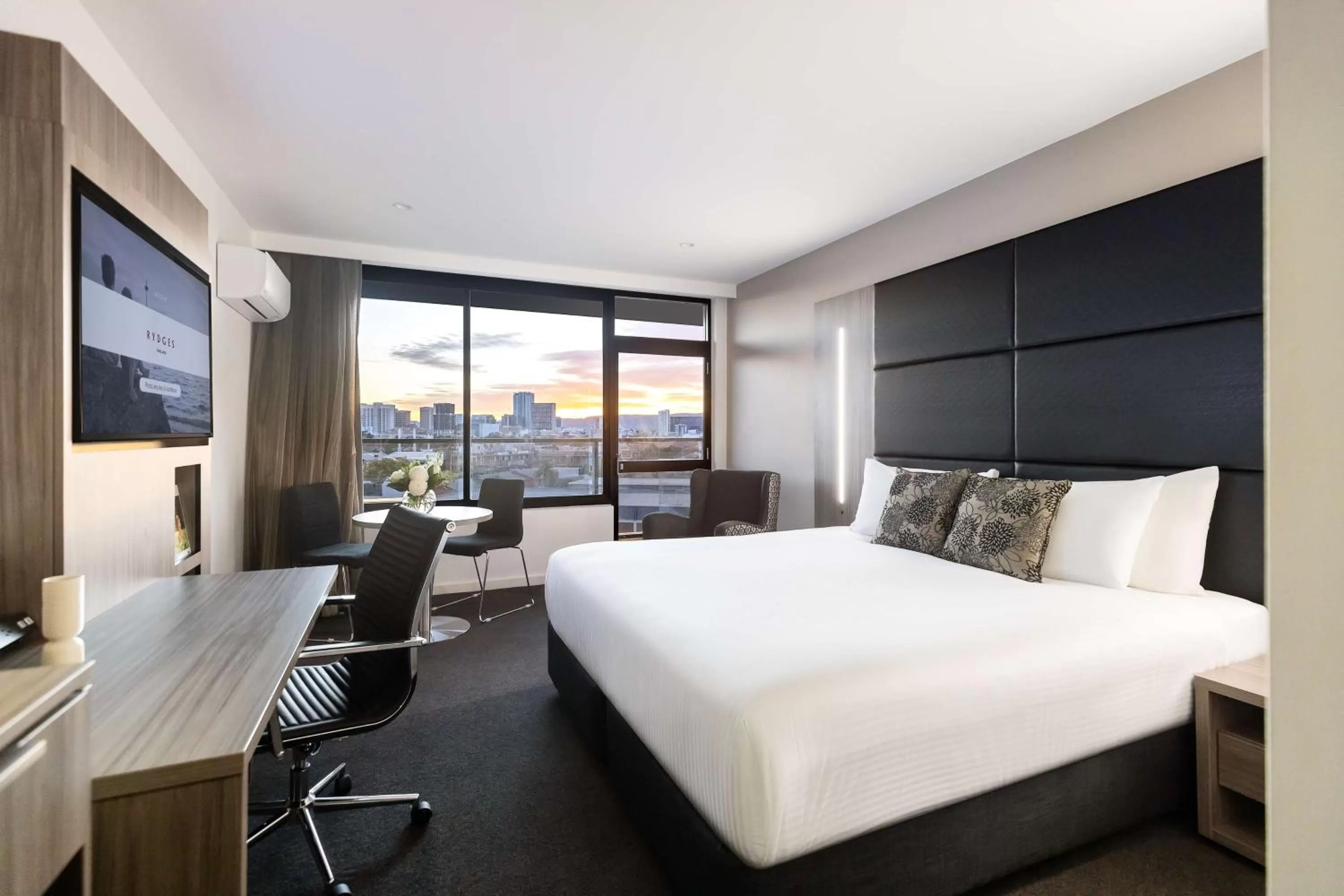 Superior King Room with City View in Rydges South Park Adelaide