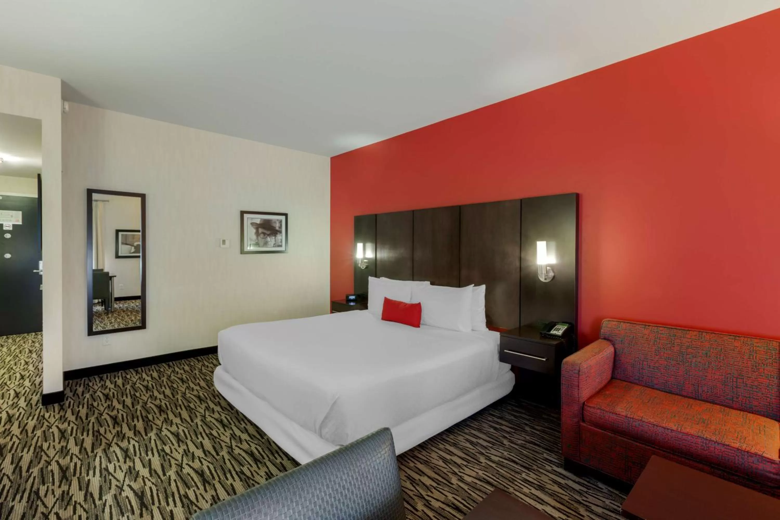 King Suite with Sofa Bed and Kitchenette - Non Smoking in C Hotel by Carmen's, BW Premier Collection