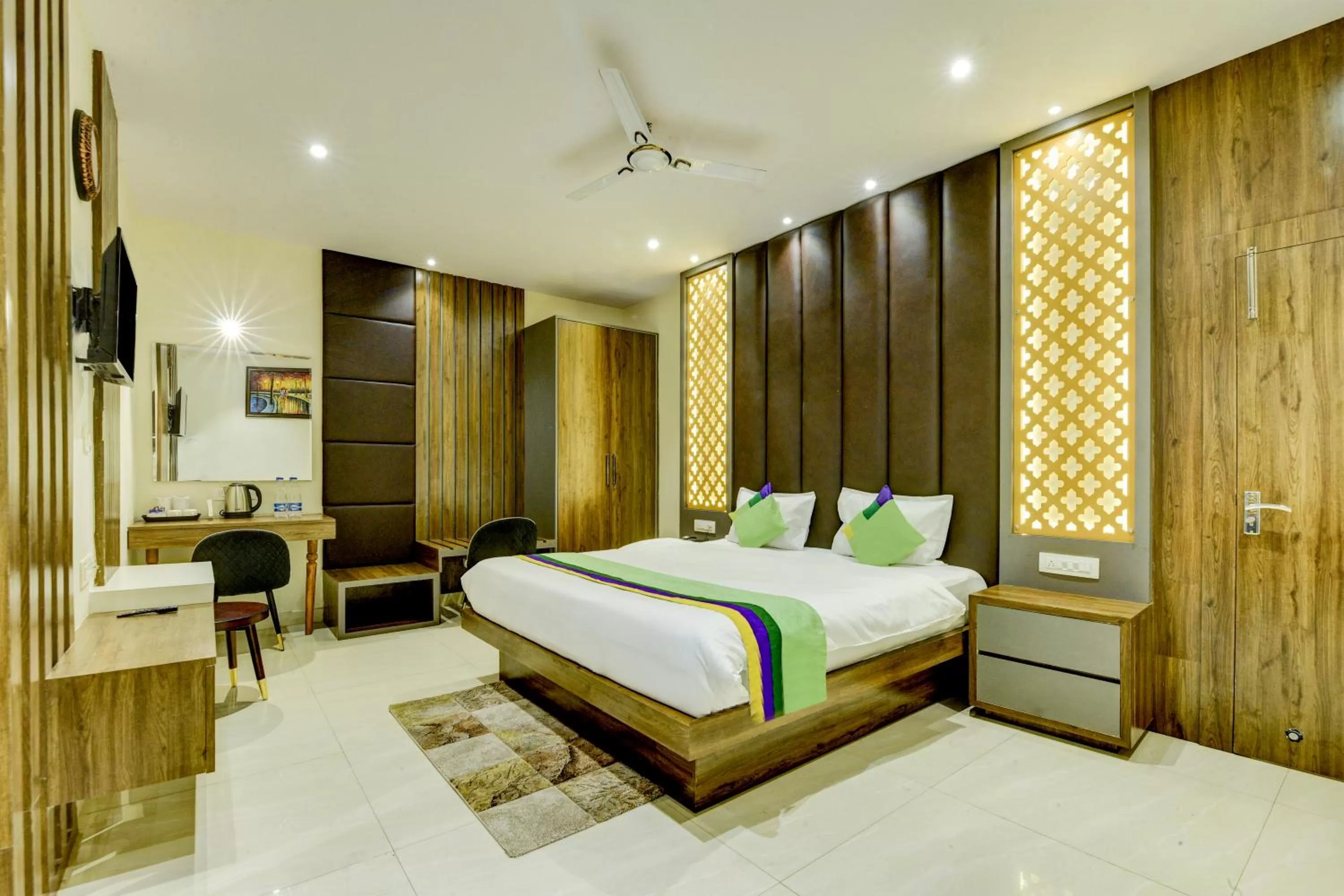 Deluxe Double Room - single occupancy in Treebo Winsome Banquet And Resort