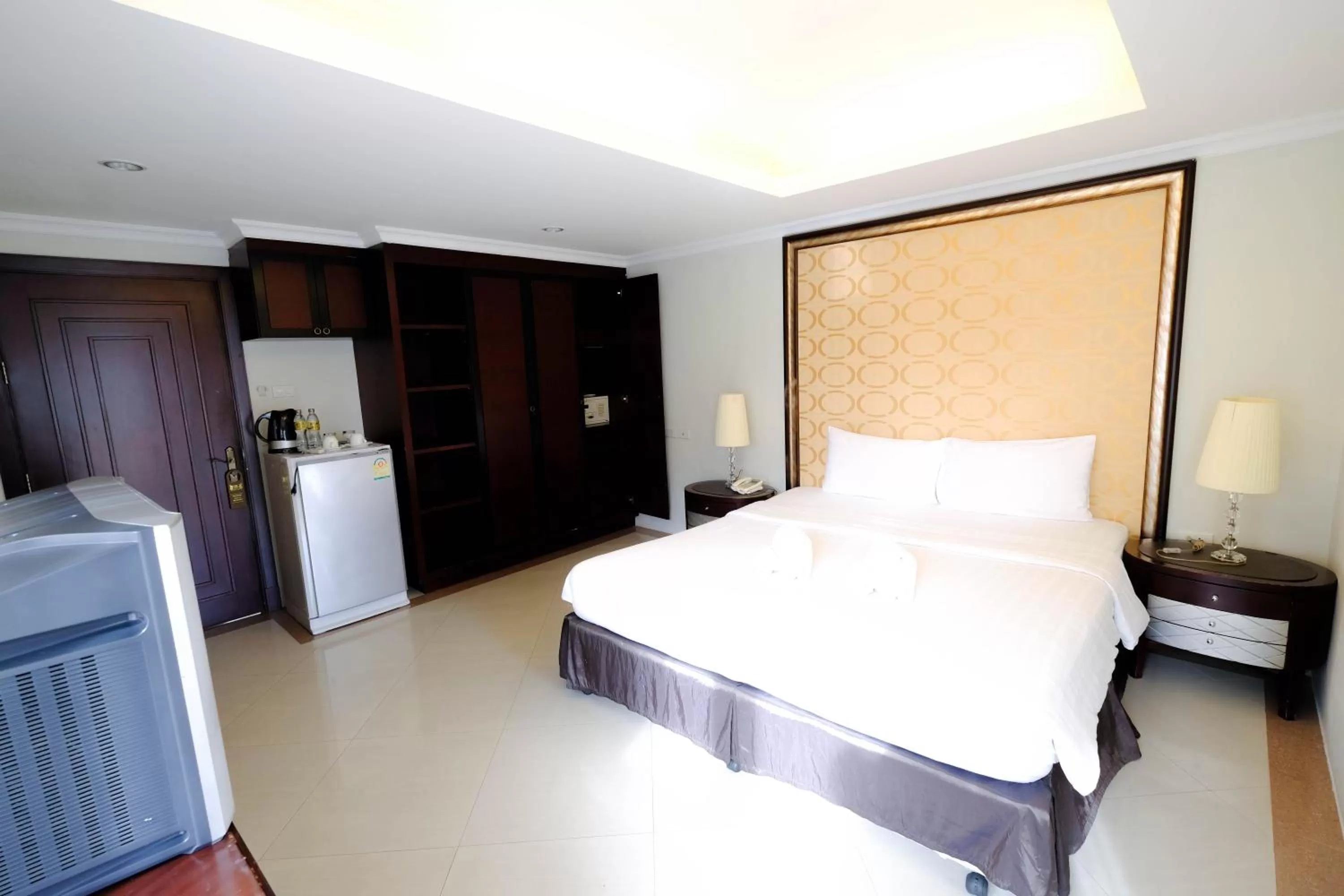 Double Room in LK Metropole (Junior Wing)