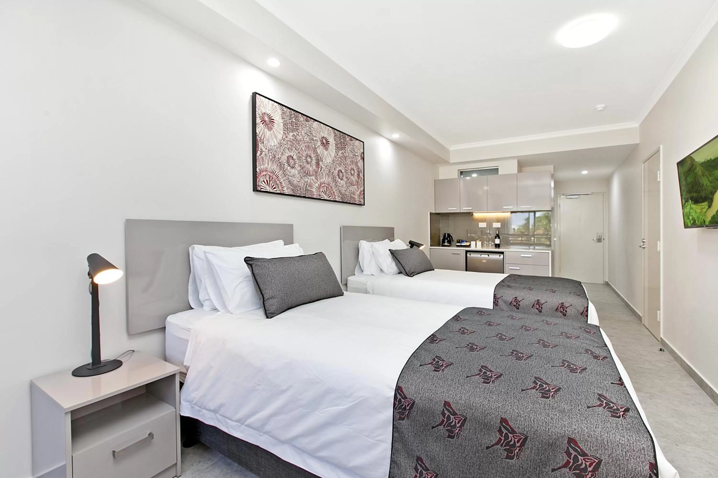 Superior Twin Room in Argus Hotel Darwin