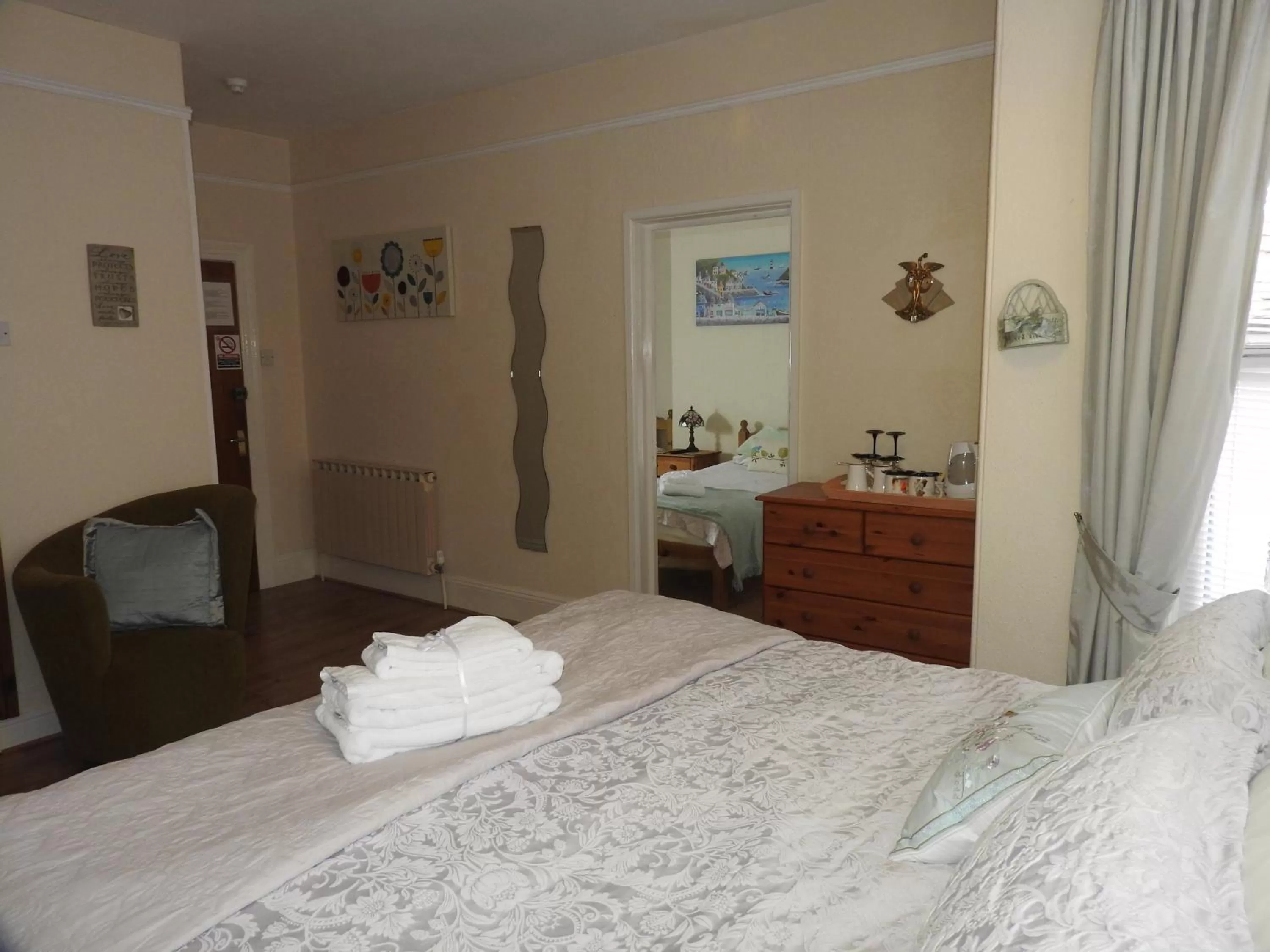 Superior Quadruple Room in Beaches Guesthouse