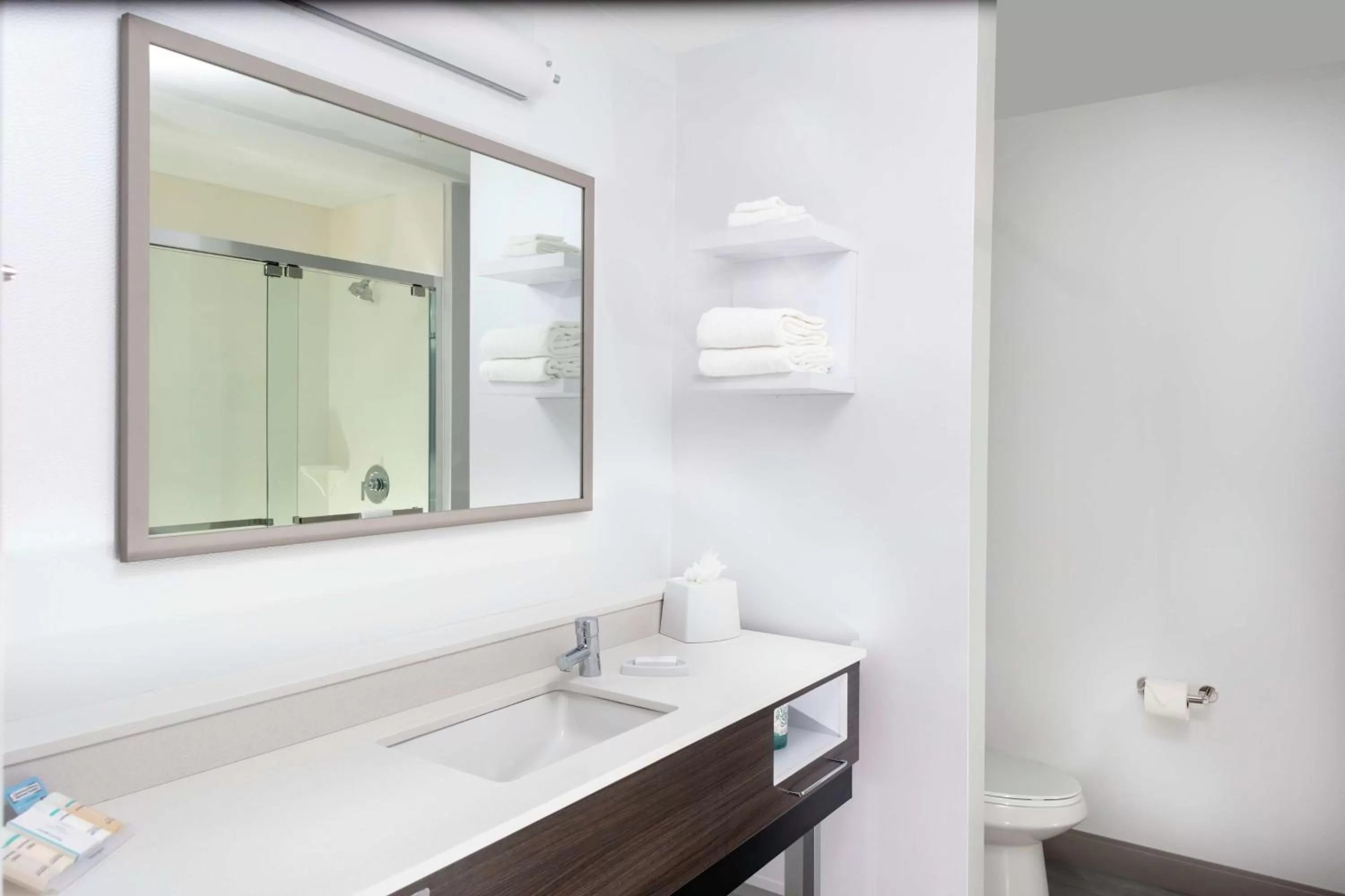 King Room with Balcony in Hampton Inn Dunedin, Fl