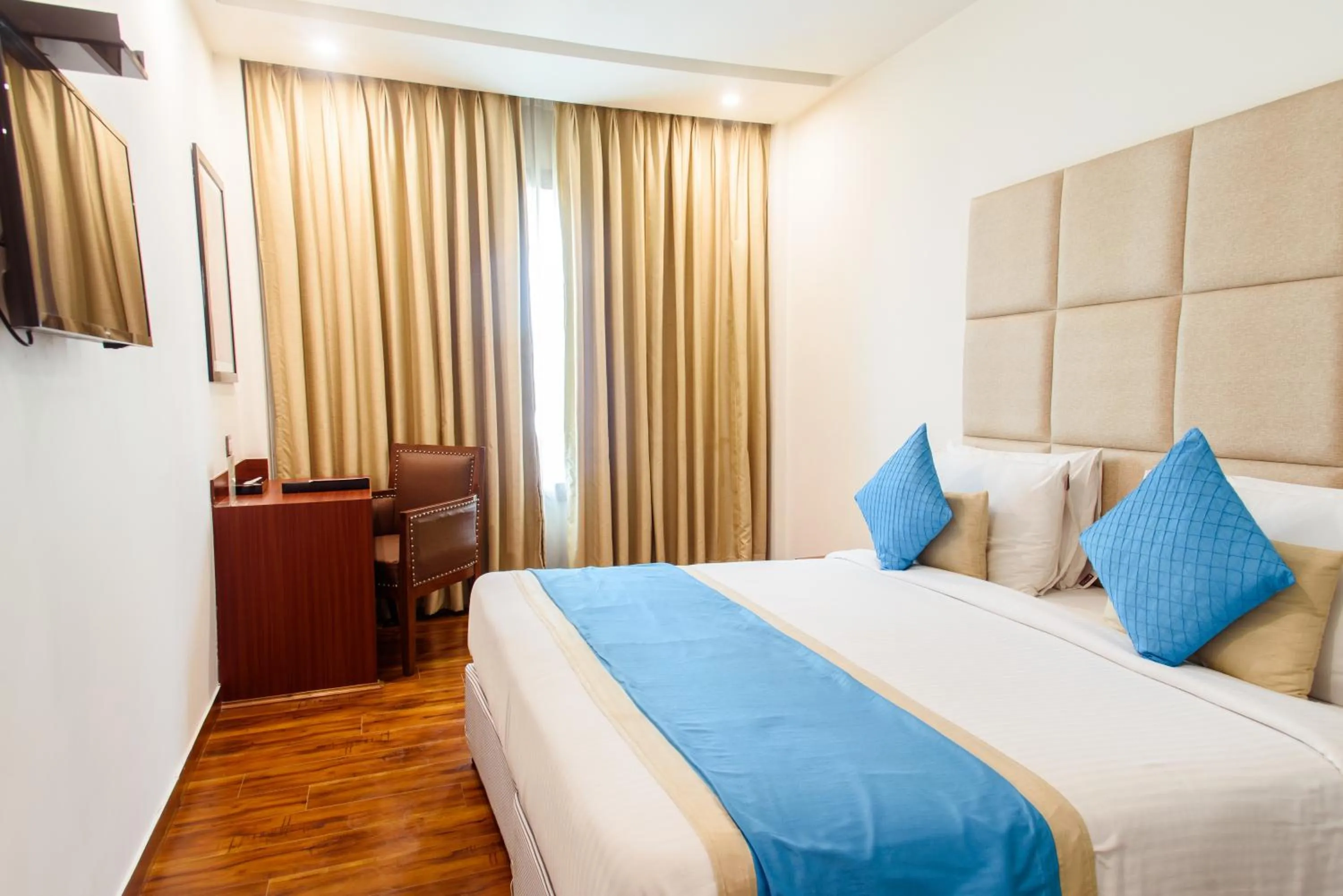 Superior Double Room in Hotel Ascent Biz
