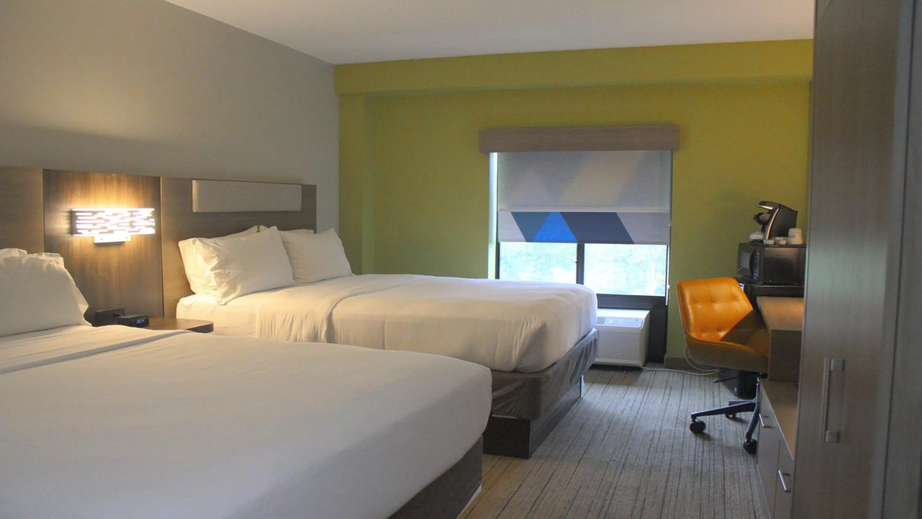 Standard Queen Room with Two Queen Beds in Holiday Inn Express Hotel & Suites Hope Mills-Fayetteville Airport by IHG