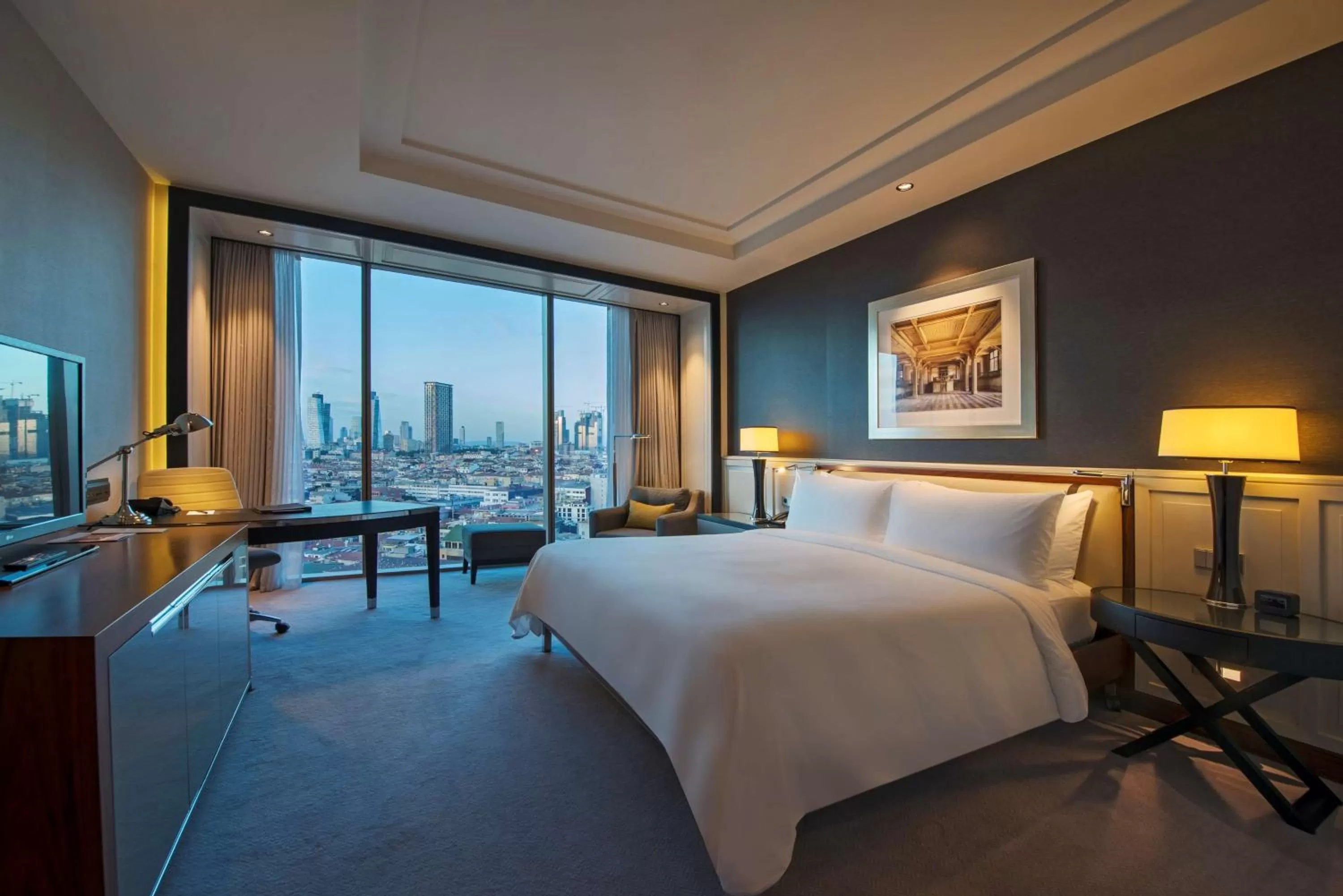 King Guest Room in Hilton Istanbul Bomonti