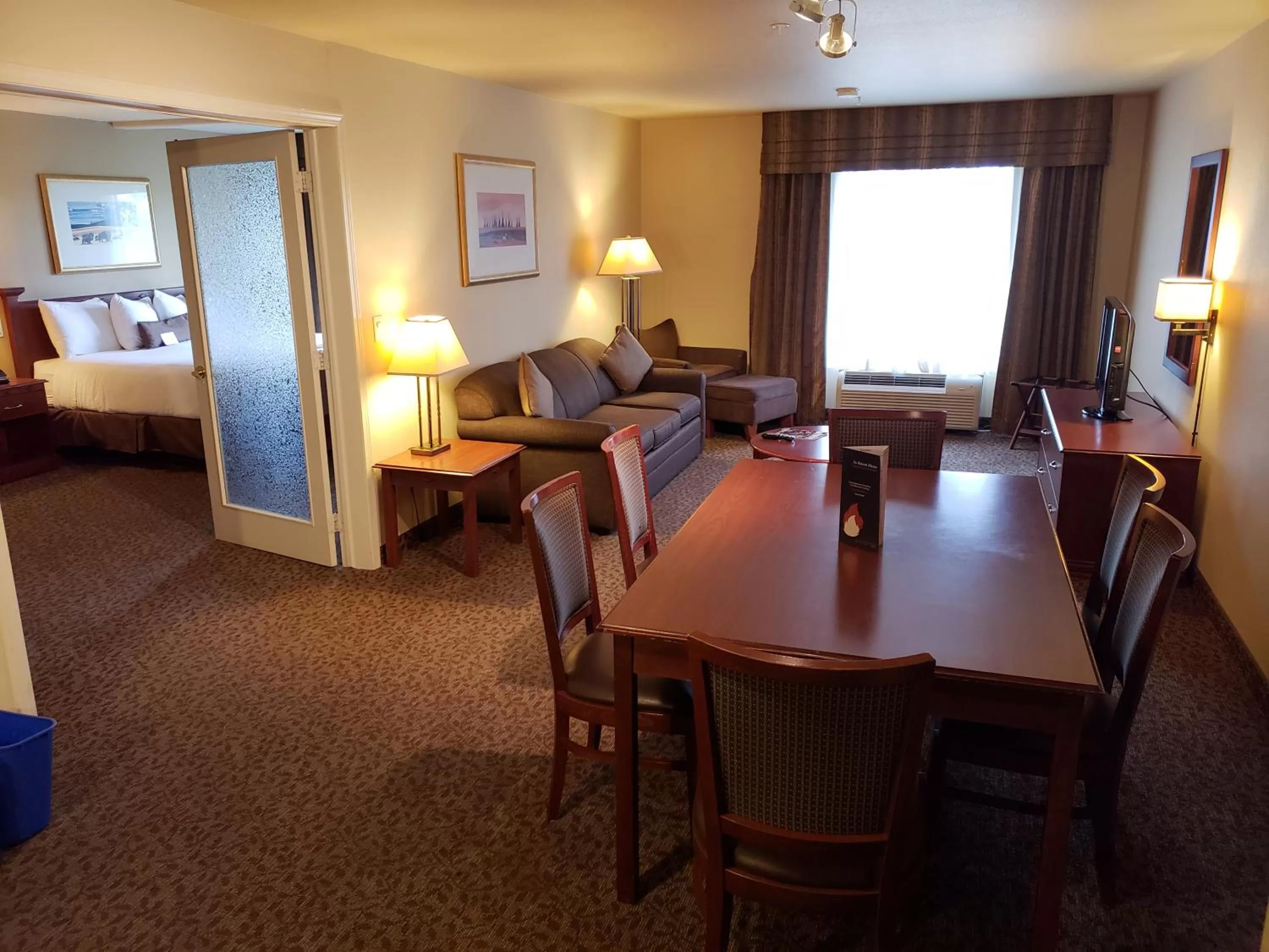 One-Bedroom King Business Suite, Non-Smoking in Wingate by Wyndham - Edmonton West