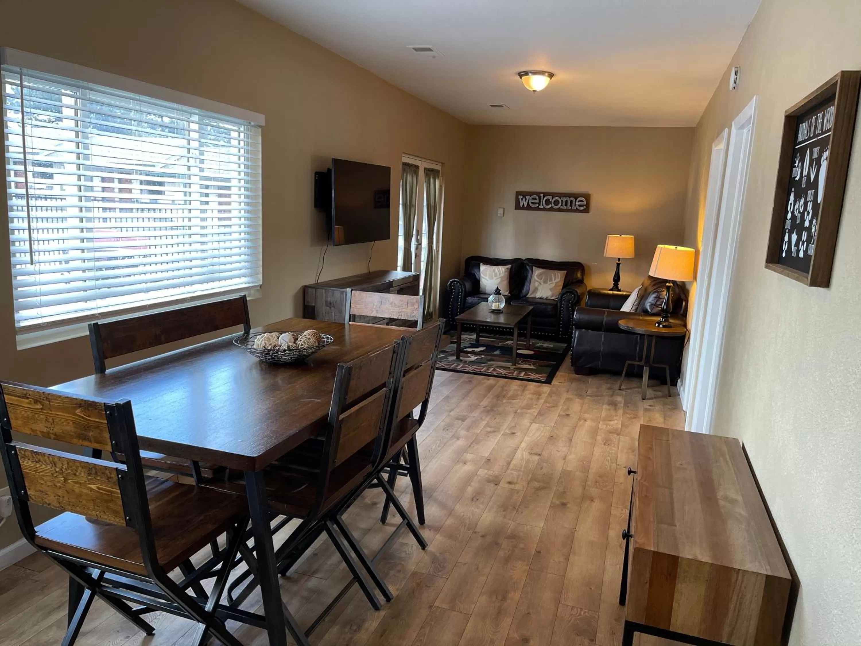 Family Suite - Non Pet Friendly in Estes Mountain Inn