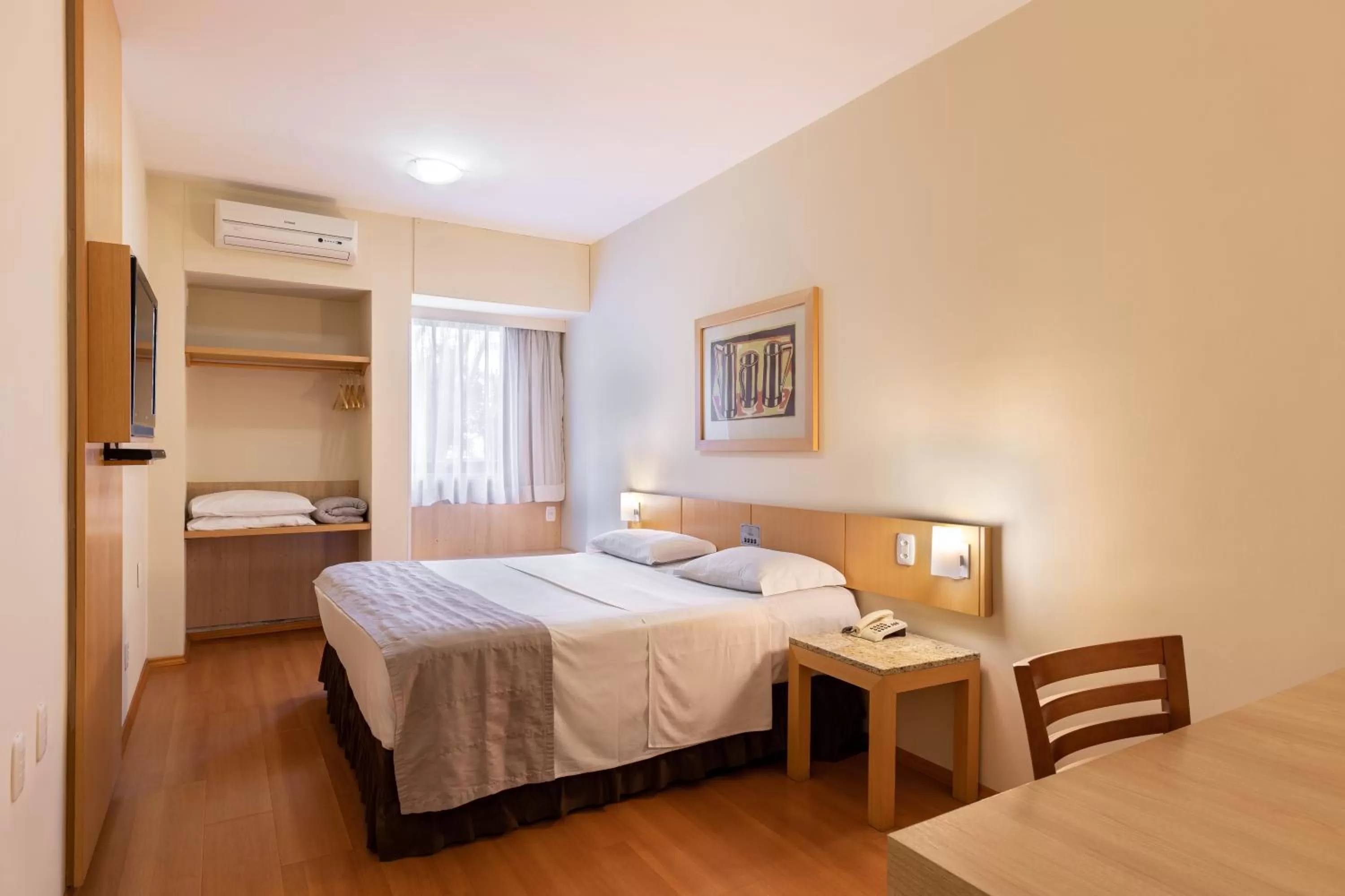 Standard Double Room with Double Bed - single occupancy in Hotel Crystal