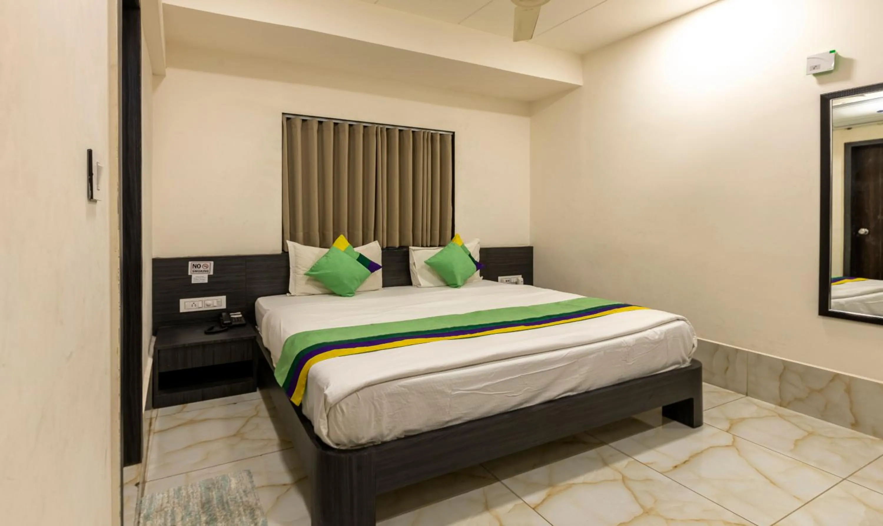 Economy Room - single occupancy in Treebo Oscar