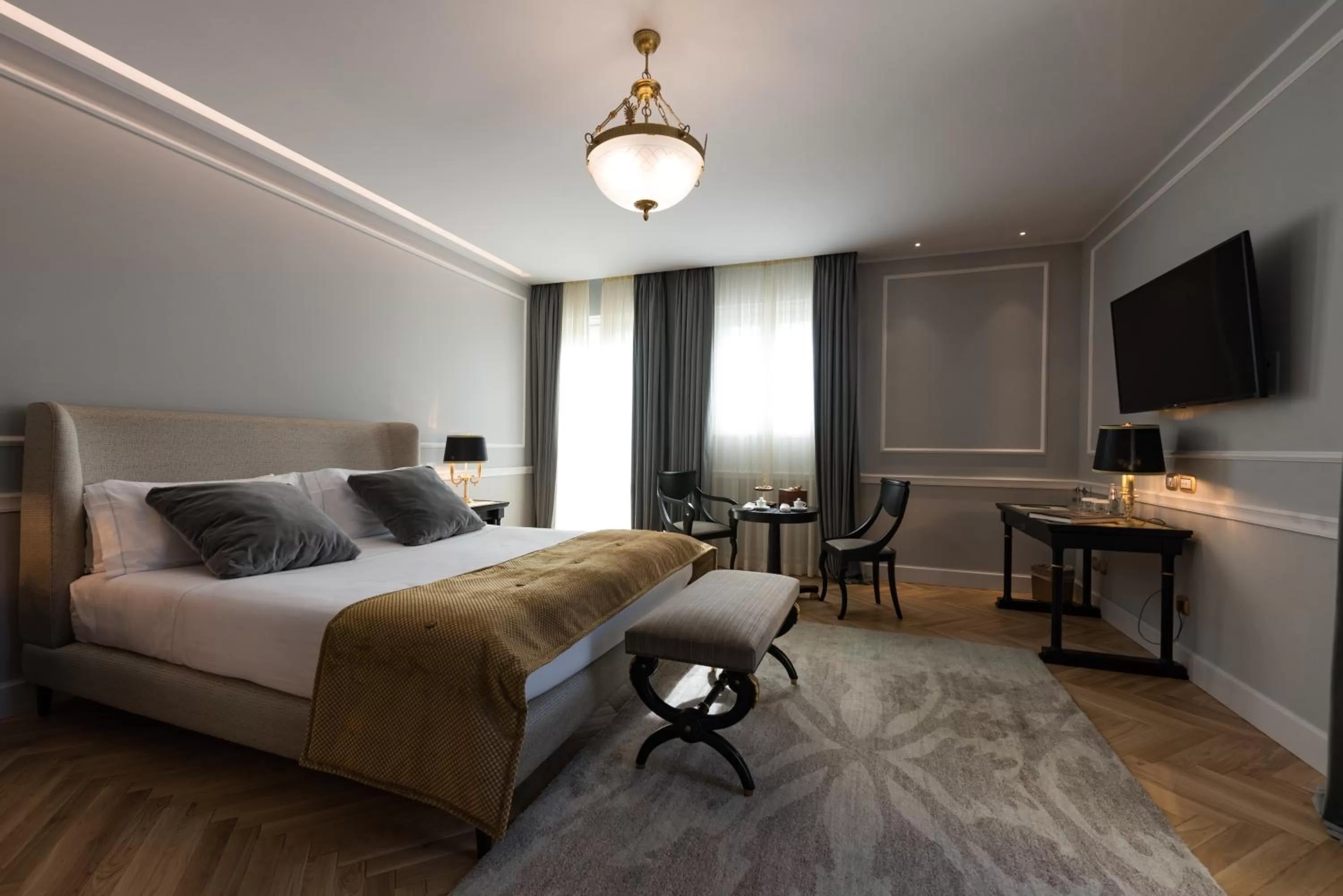 Deluxe Double Room with City View in Grand Hotel Et Des Palmes
