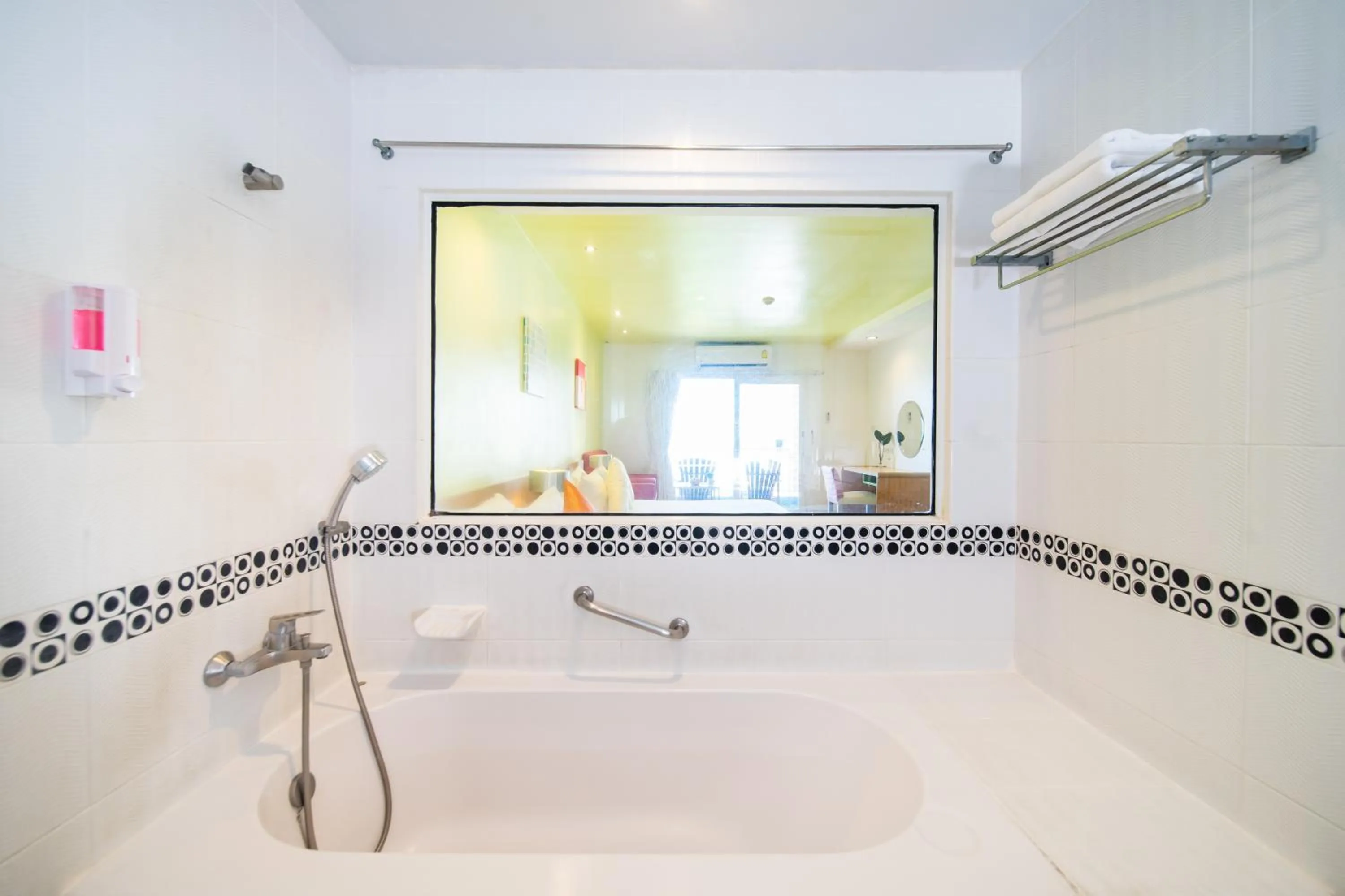 Deluxe Double or Twin Room with Sea View in Best Bella Pattaya