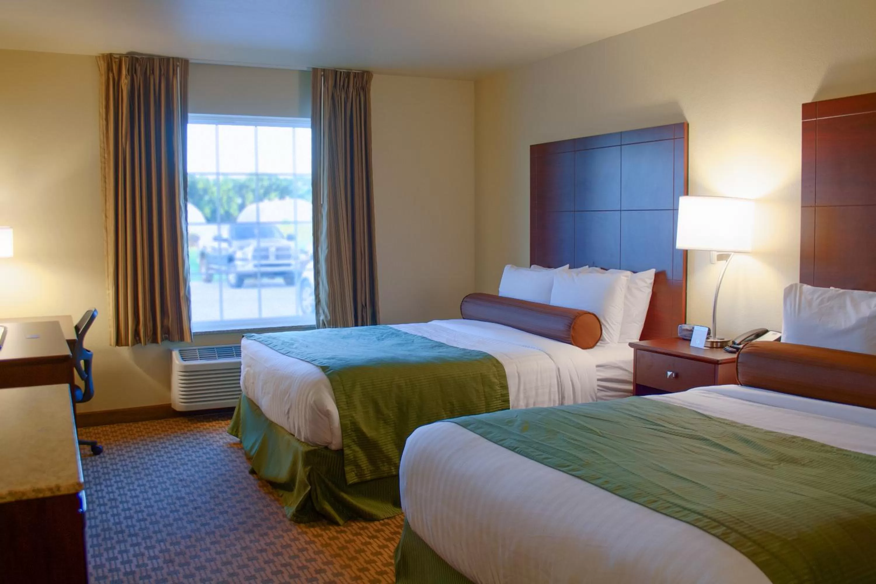 Queen Room - Disability Access in Cobblestone Inn & Suites-Winterset