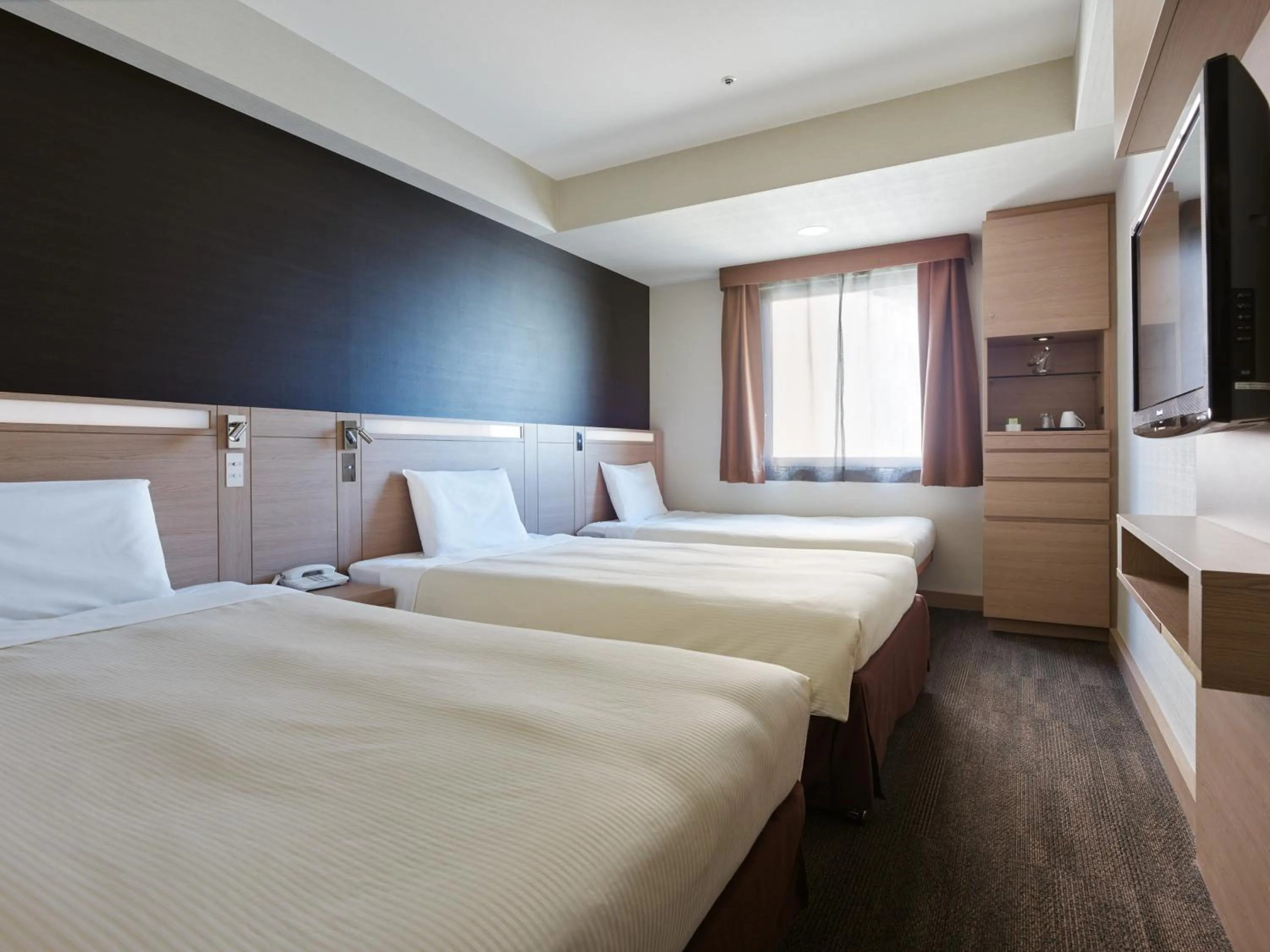 Moderate Twin Room with Extra Bed - Non-Smoking in Mitsui Garden Hotel Okayama