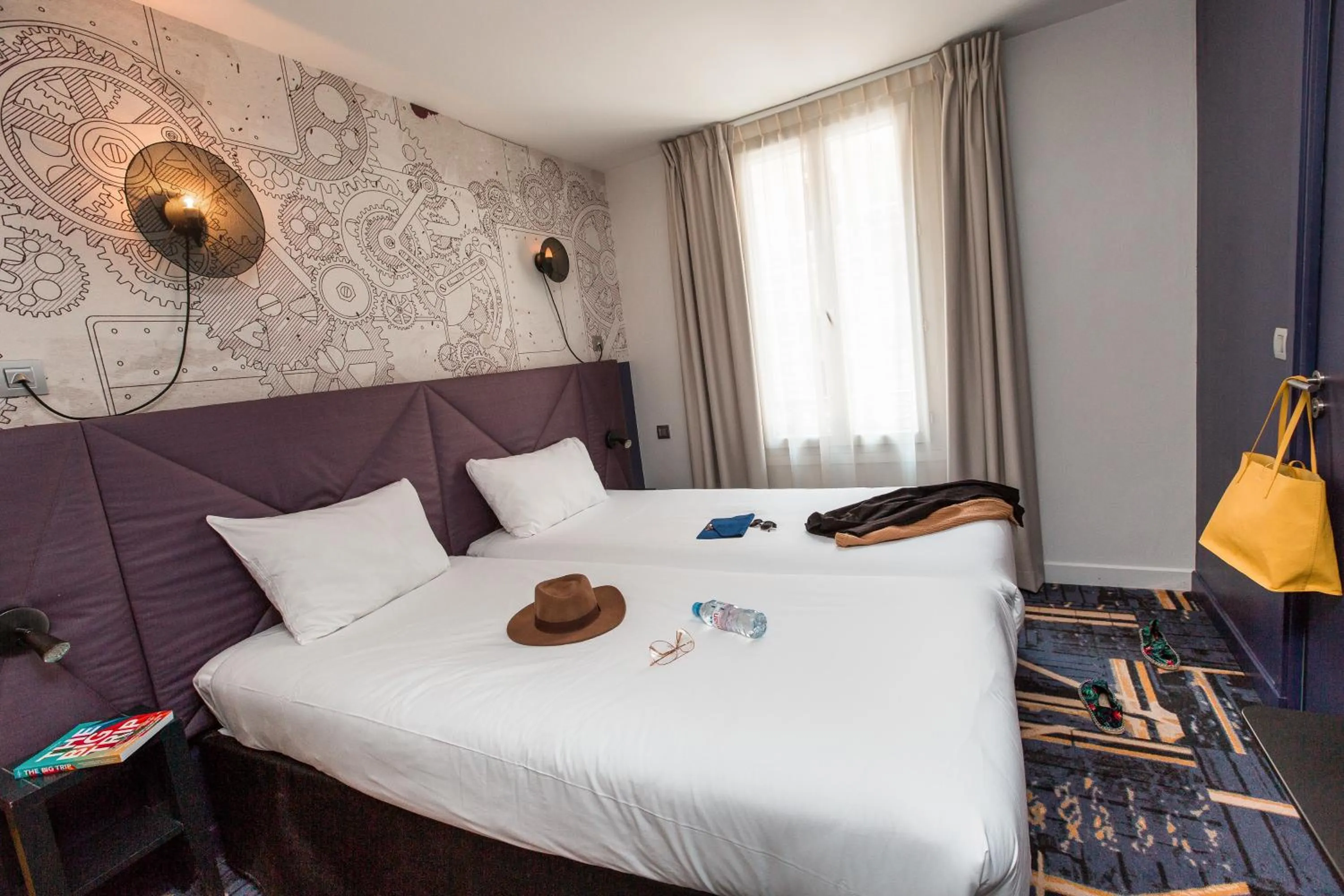 Standard Twin Room in ibis Styles Paris Mairie De Clichy