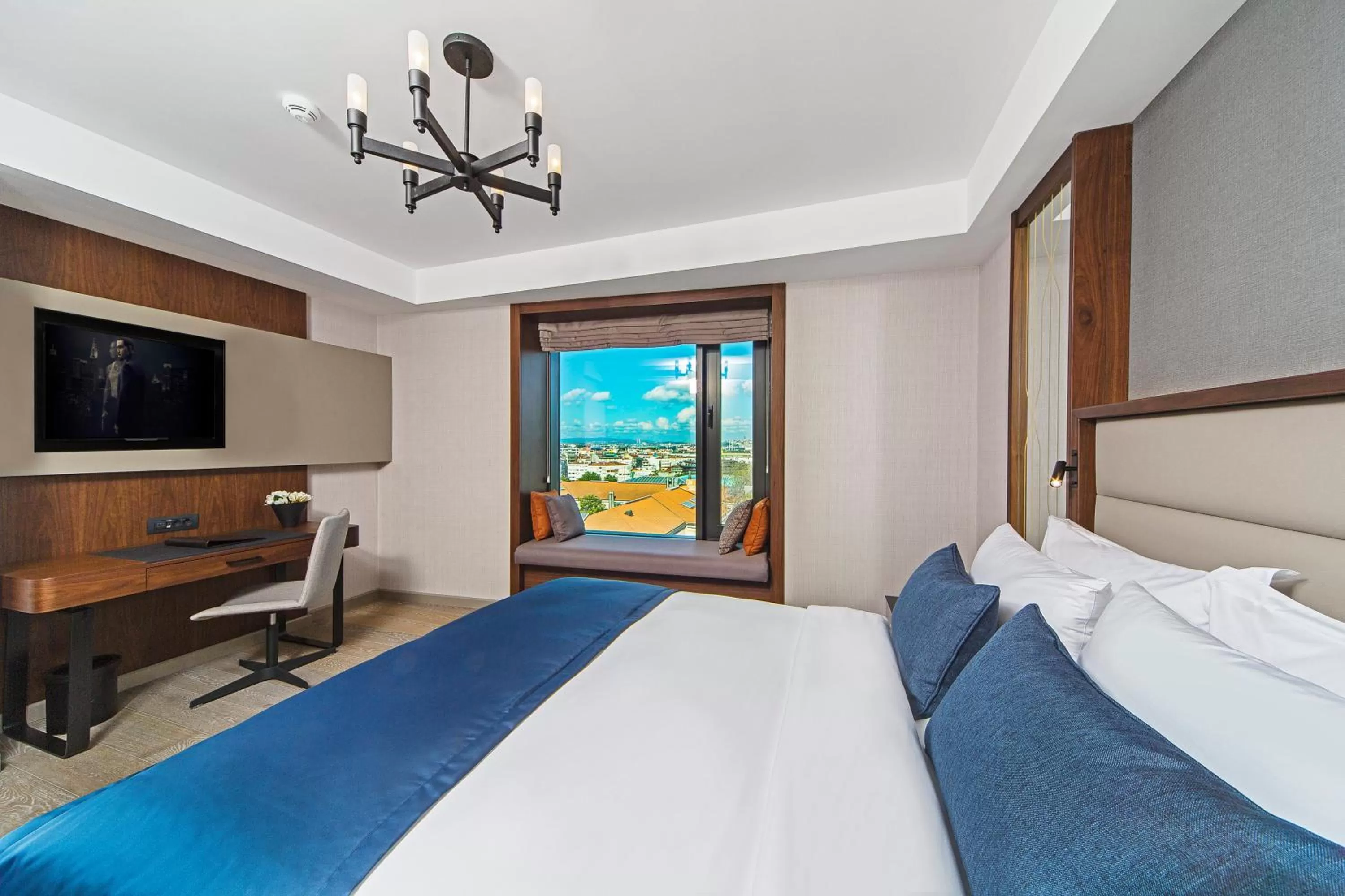 Deluxe Double or Twin Room with Sea View in Arts Hotel Harbiye - Special Class