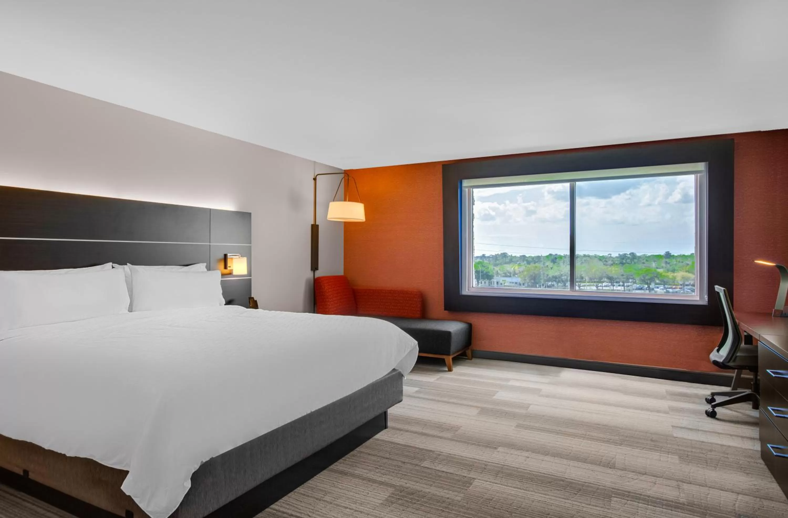 Standard King Room with Extra Space in Holiday Inn Express & Suites Sanford - Lake Mary by IHG