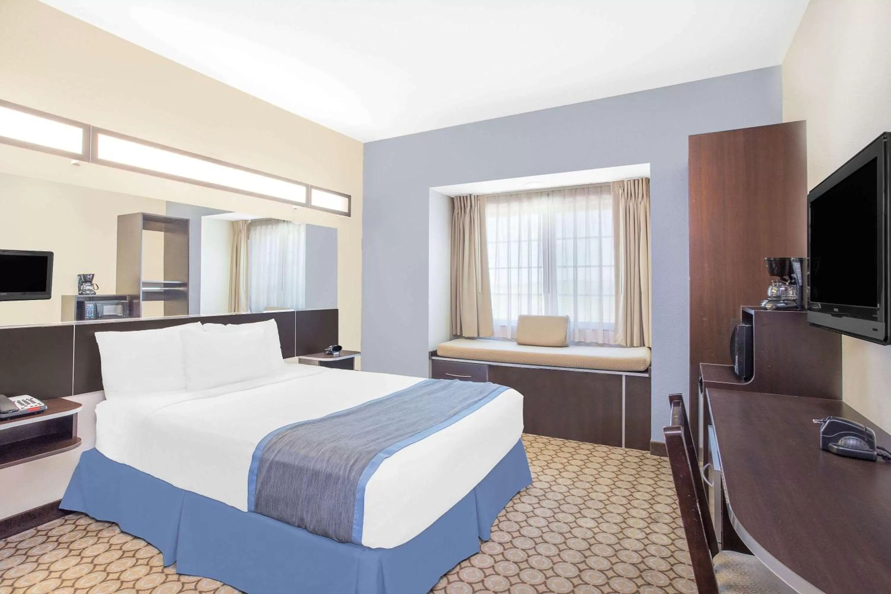 Queen Room - Non-Smoking in Microtel Inn and Suites San Angelo