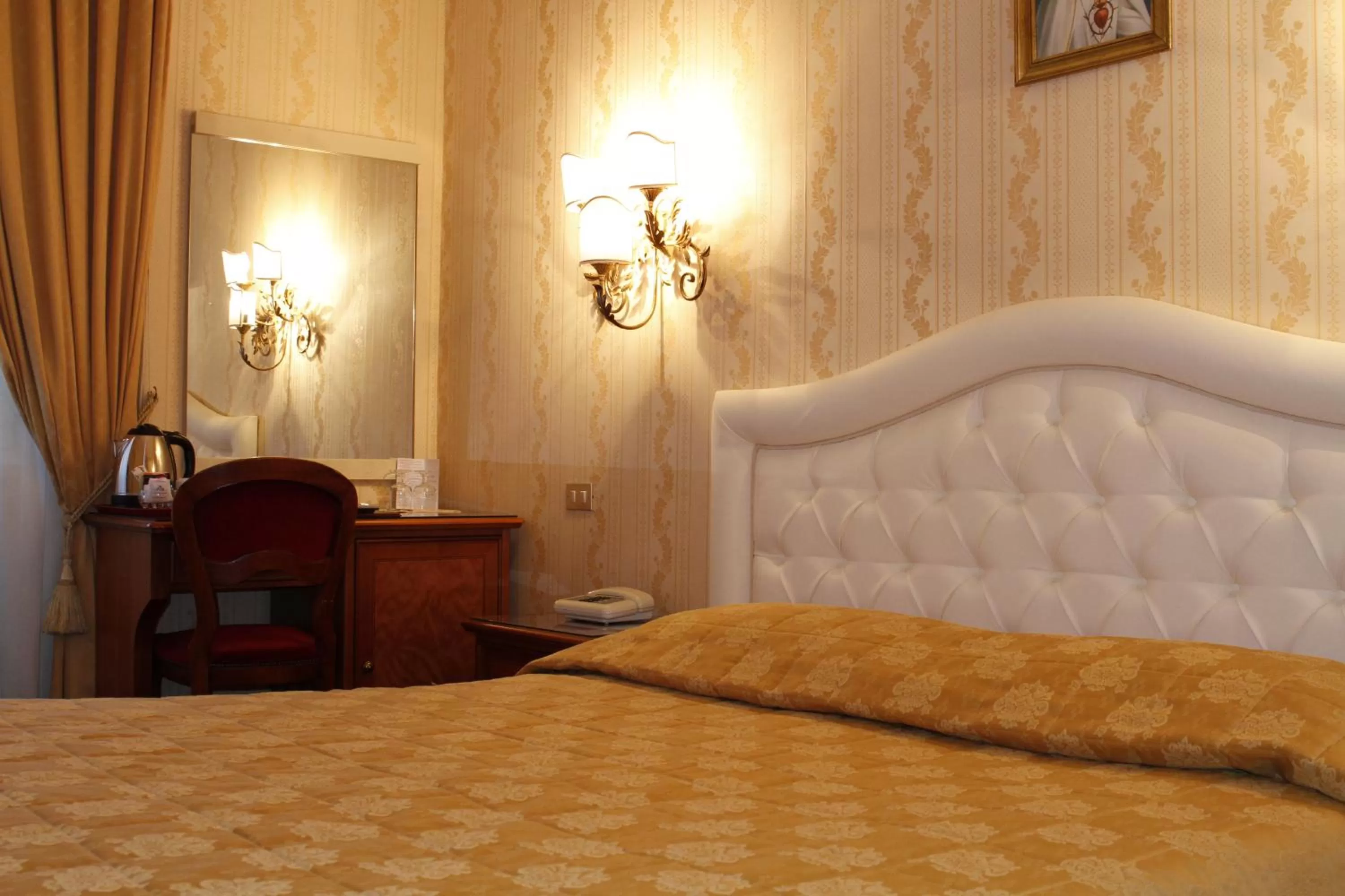 Double Room in Hotel Eliseo