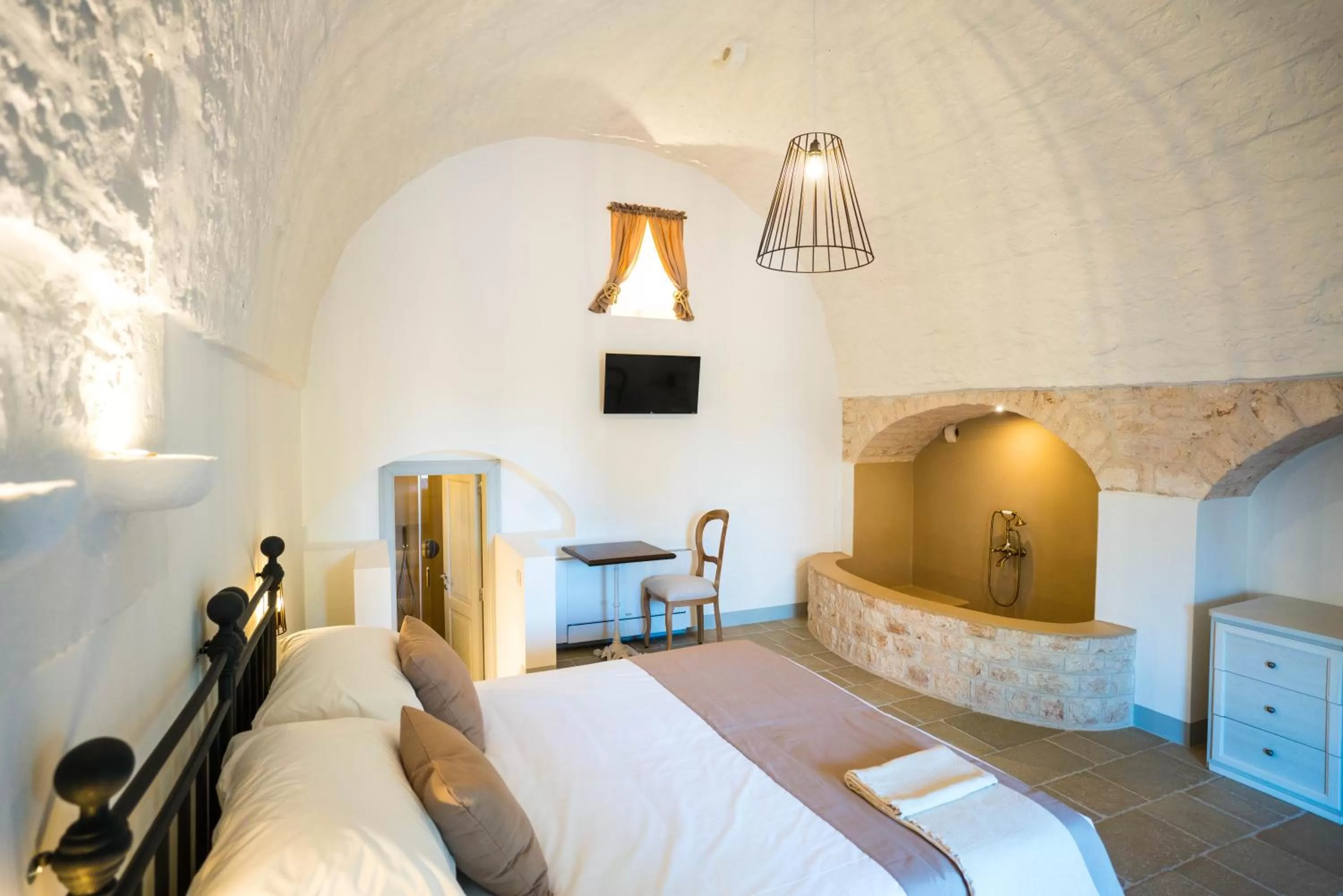Junior Suite - single occupancy in Borgo Cozzana