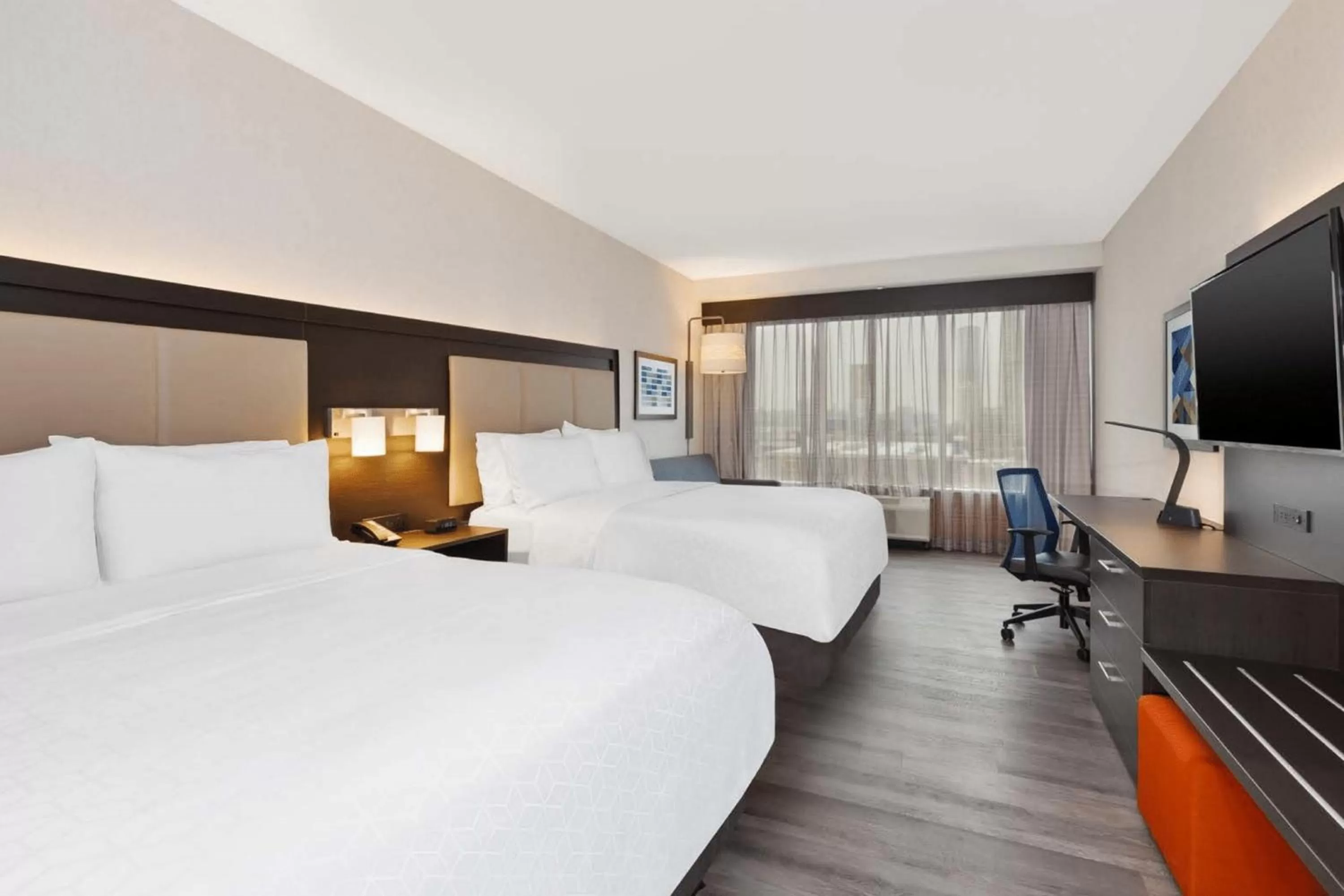 Deluxe Suite in Holiday Inn Express & Suites Jersey City - Holland Tunnel by IHG