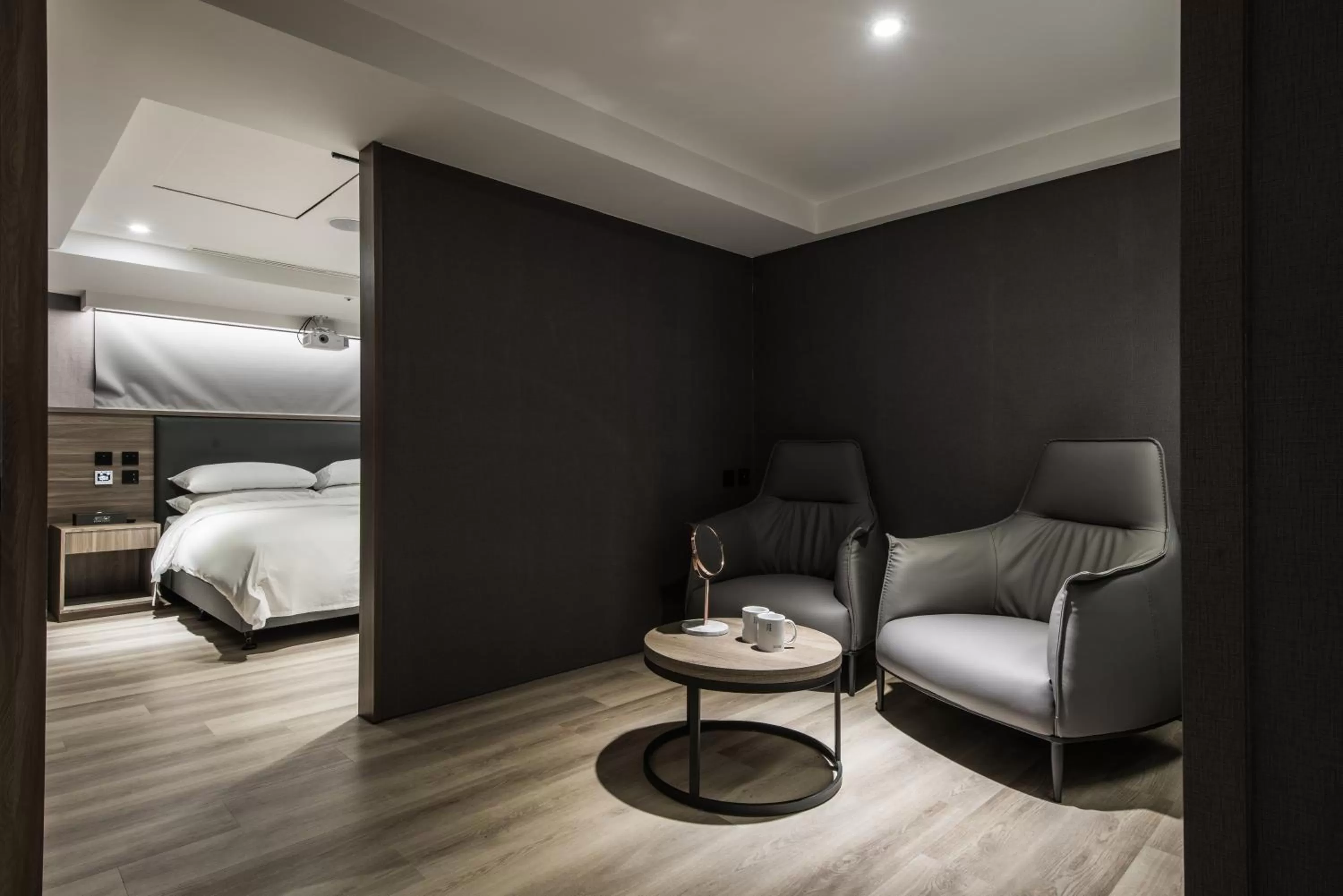 Superior Suite in Autumn Willow Hotel