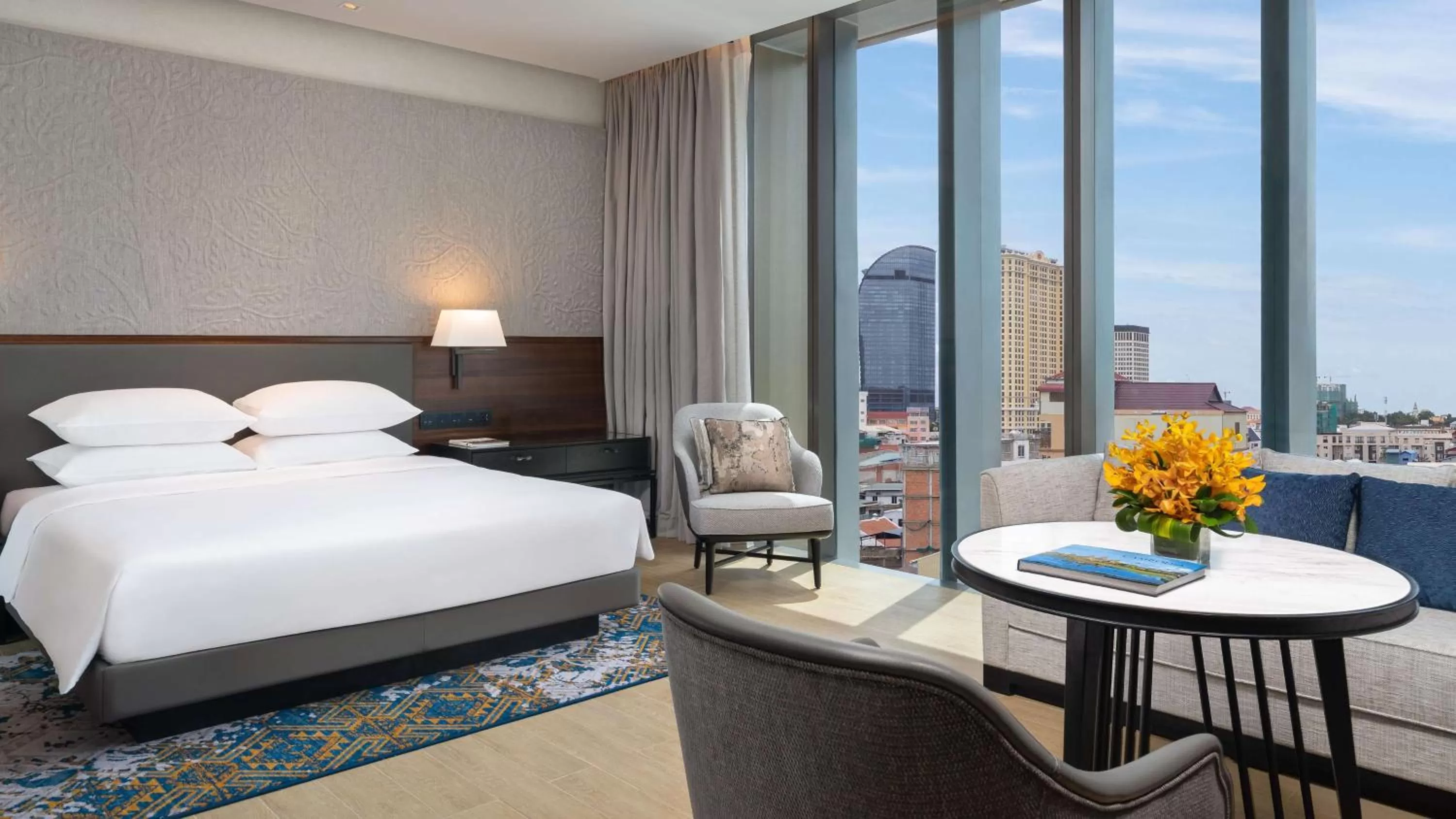 Deluxe King Room in Hyatt Regency Phnom Penh