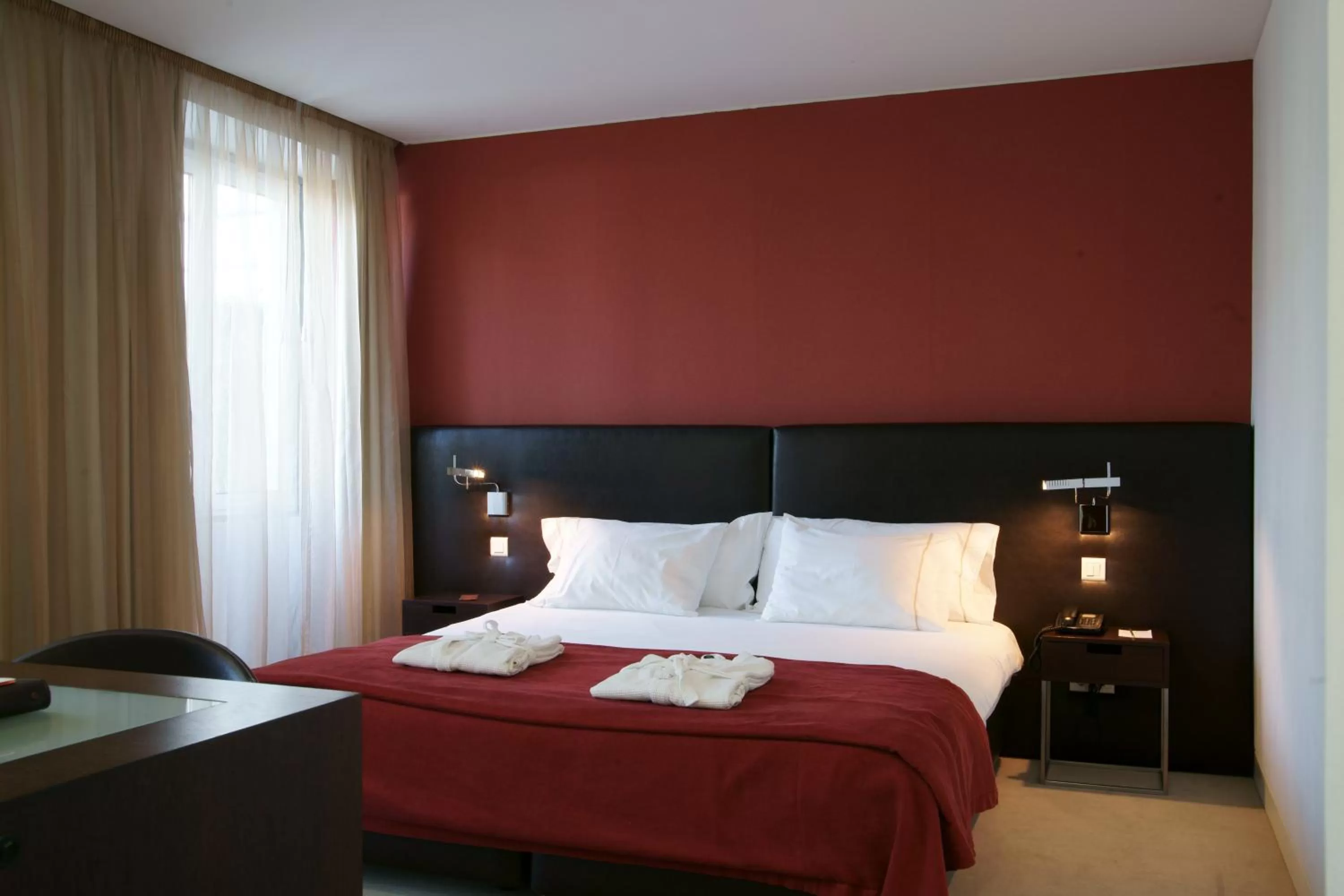 Double or Twin Room in Hotel Jeronimos 8