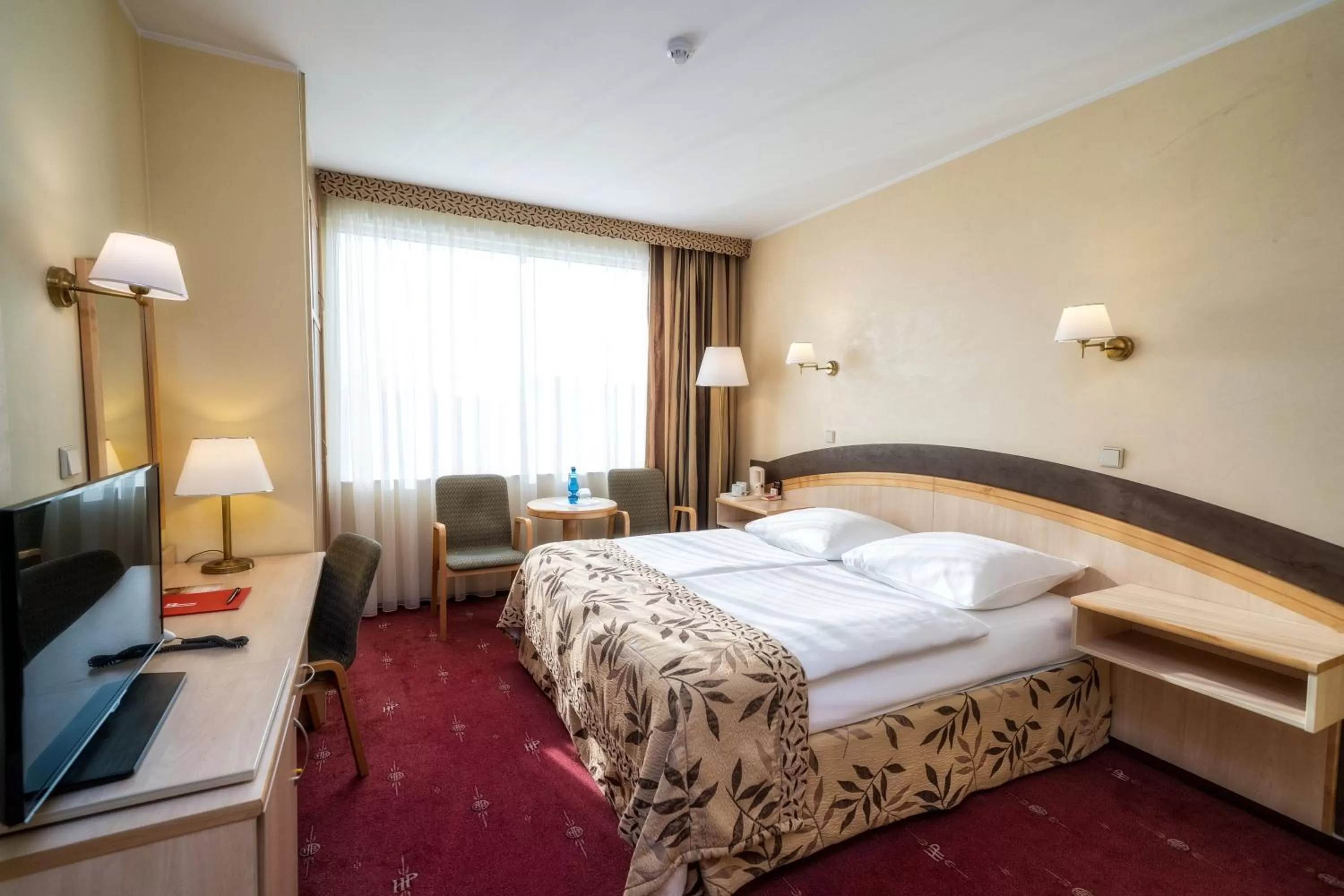 Single Room in HP Park Plaza