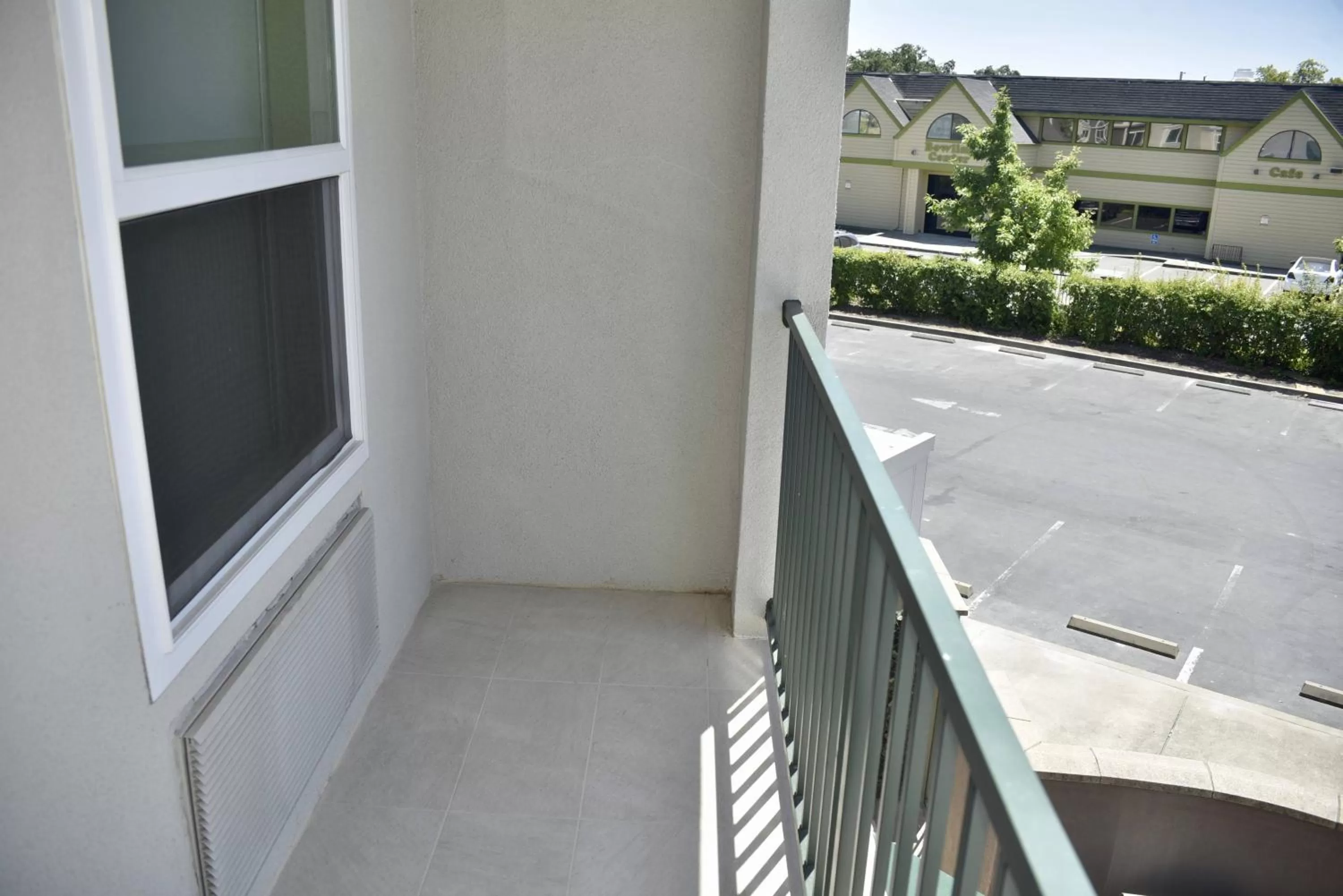 King Room with Balcony in Holiday Inn Express Windsor Sonoma Wine Country, an IHG Hotel