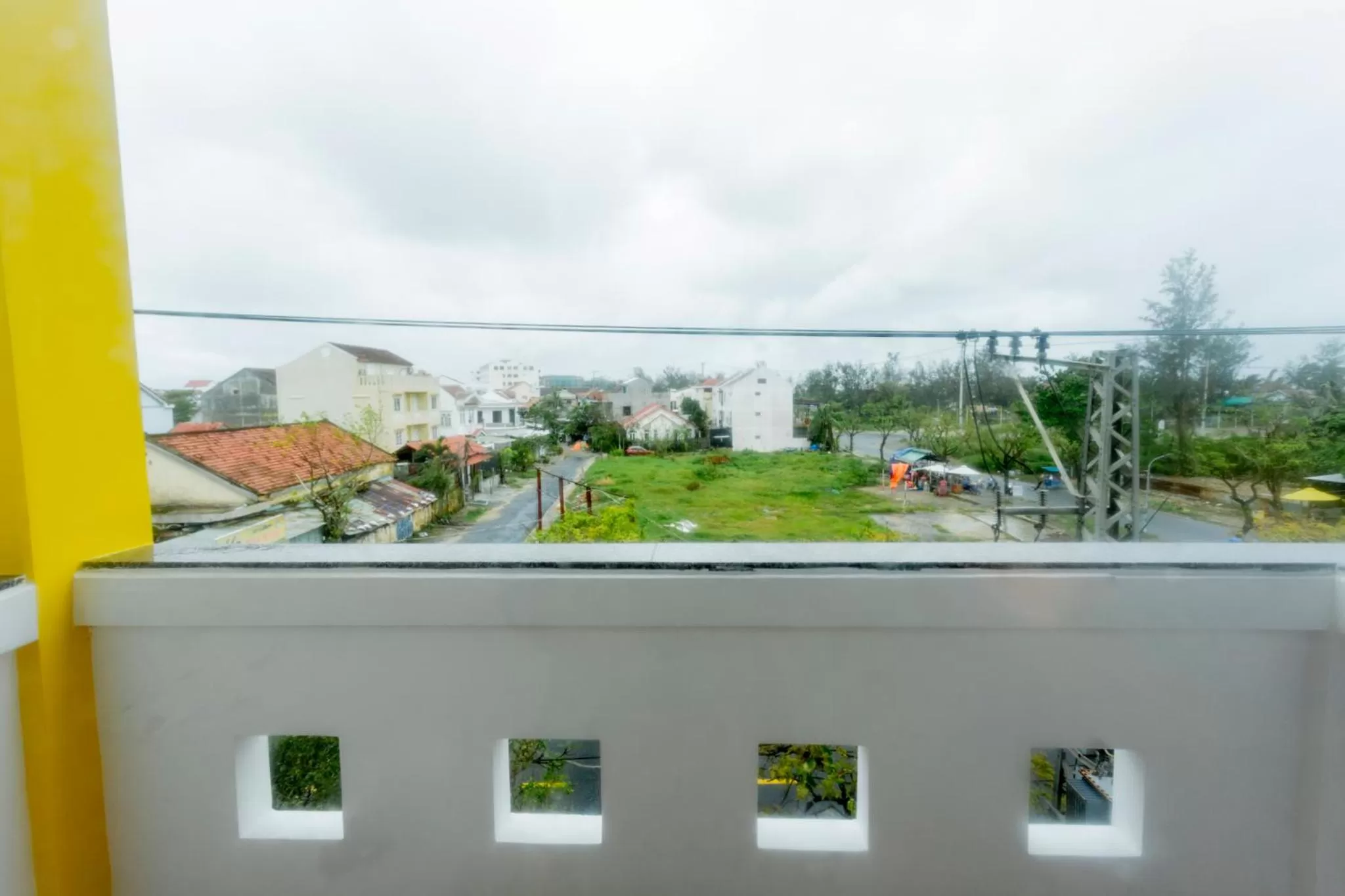 Deluxe Twin Room ( 2 Adults + 1 child ) free early check in in Sea and Sand Hotel