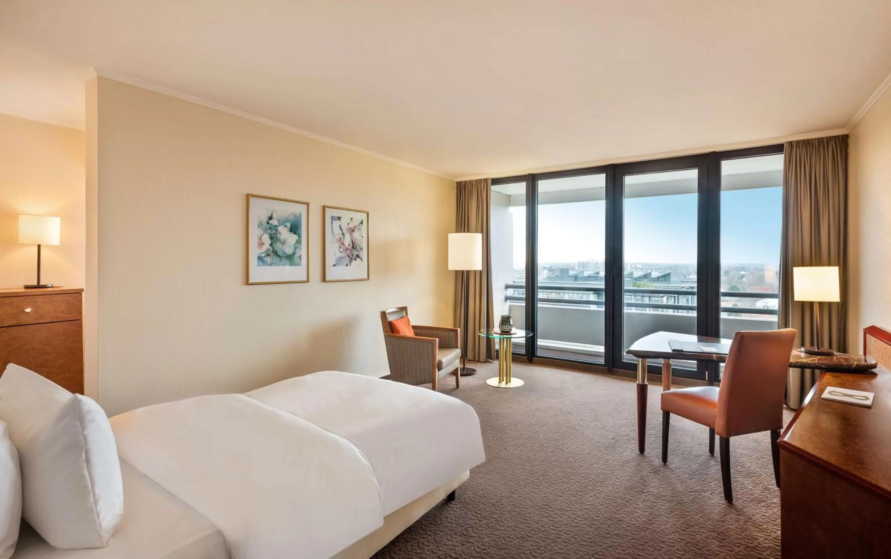 Deluxe Single Room in Lindner Hotel Dusseldorf Seestern, part of JdV by Hyatt