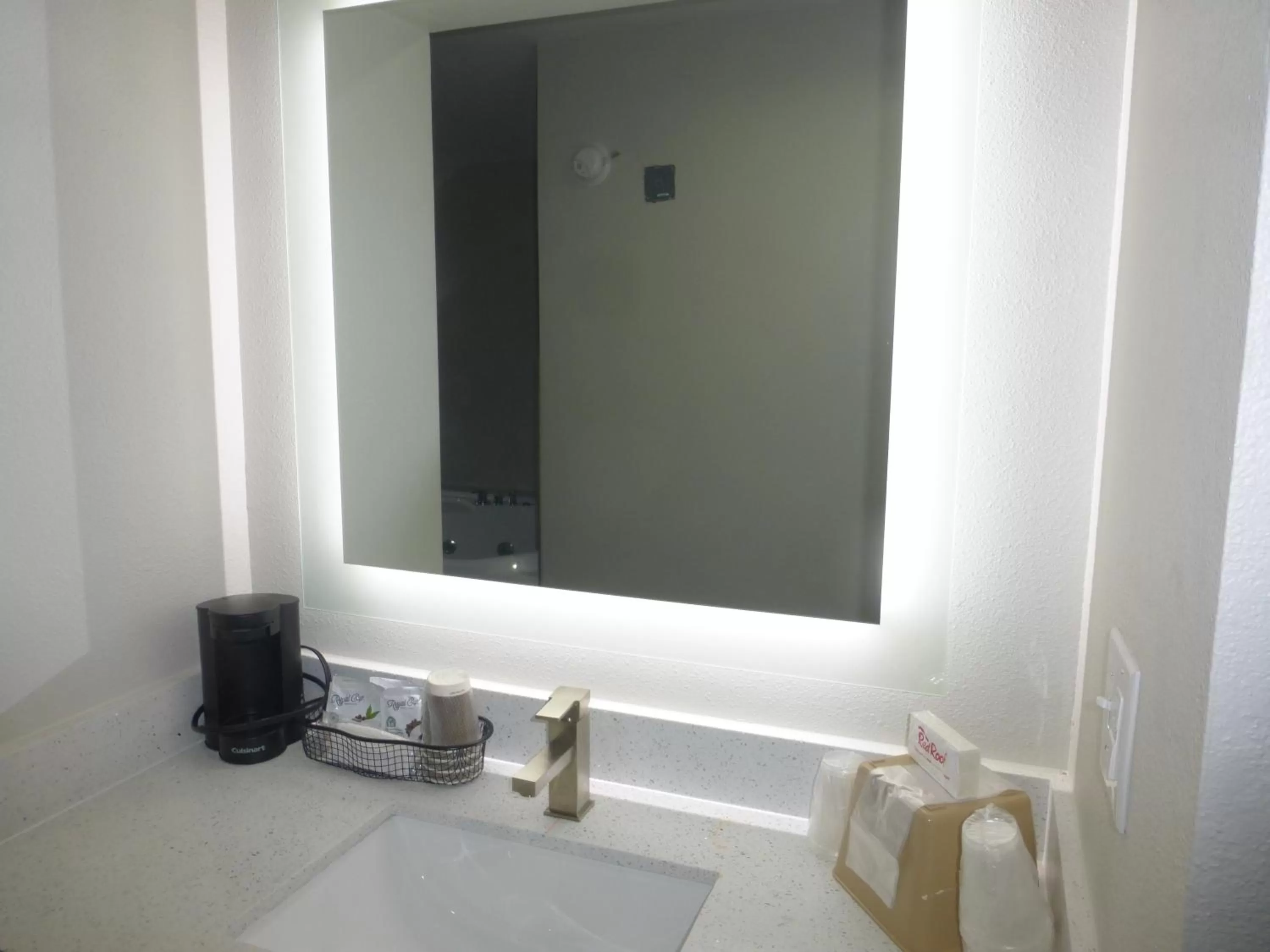 Two Room Suite with One King Bed Non-Smoking in Red Roof Inn & Suites Mobile SW - I-10