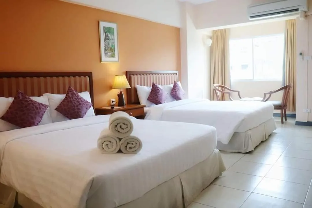 Standard Twin Room in Regent Ramkhamhaeng 22