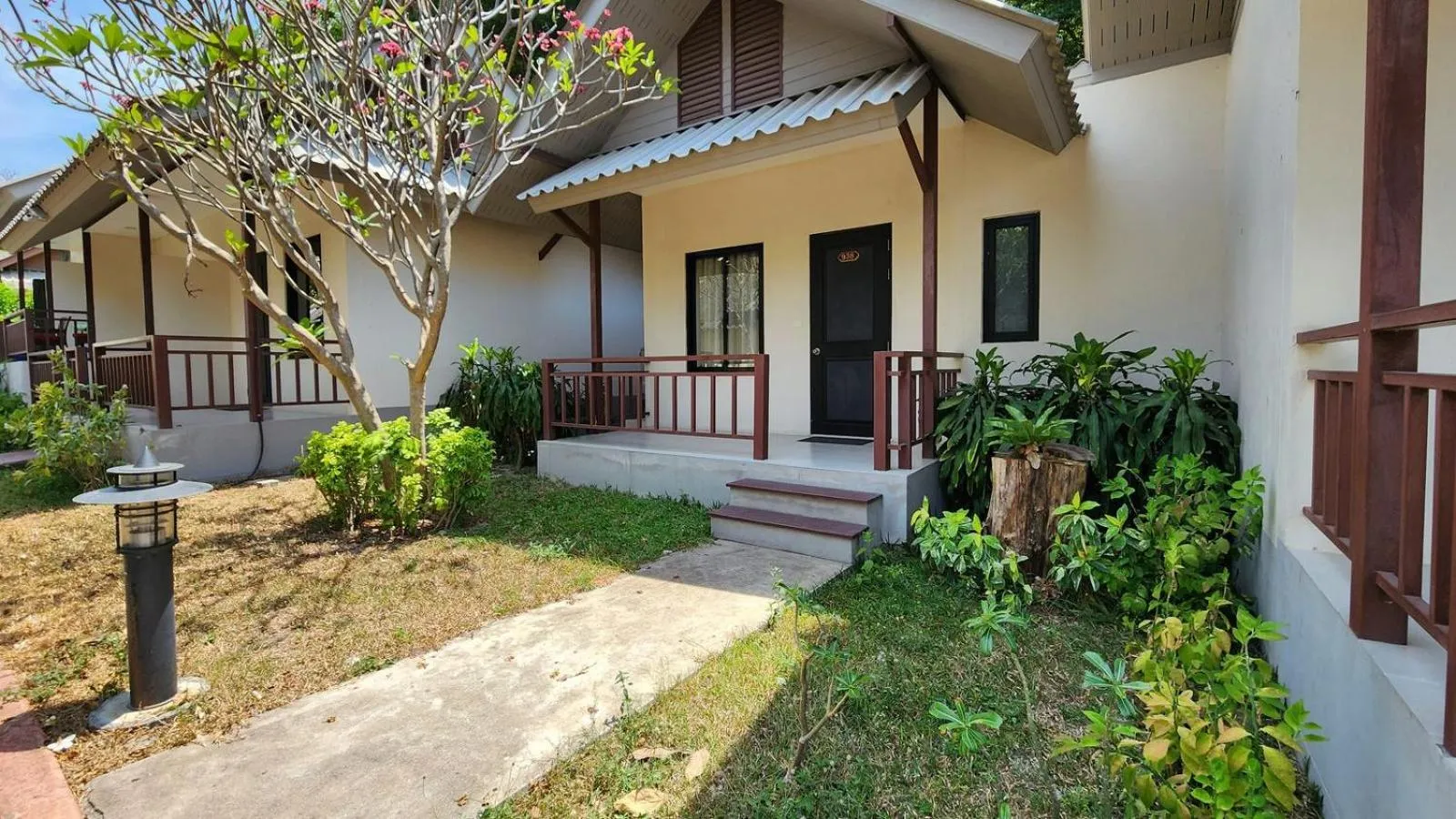 Deluxe Villa in Pattaya Garden Resort