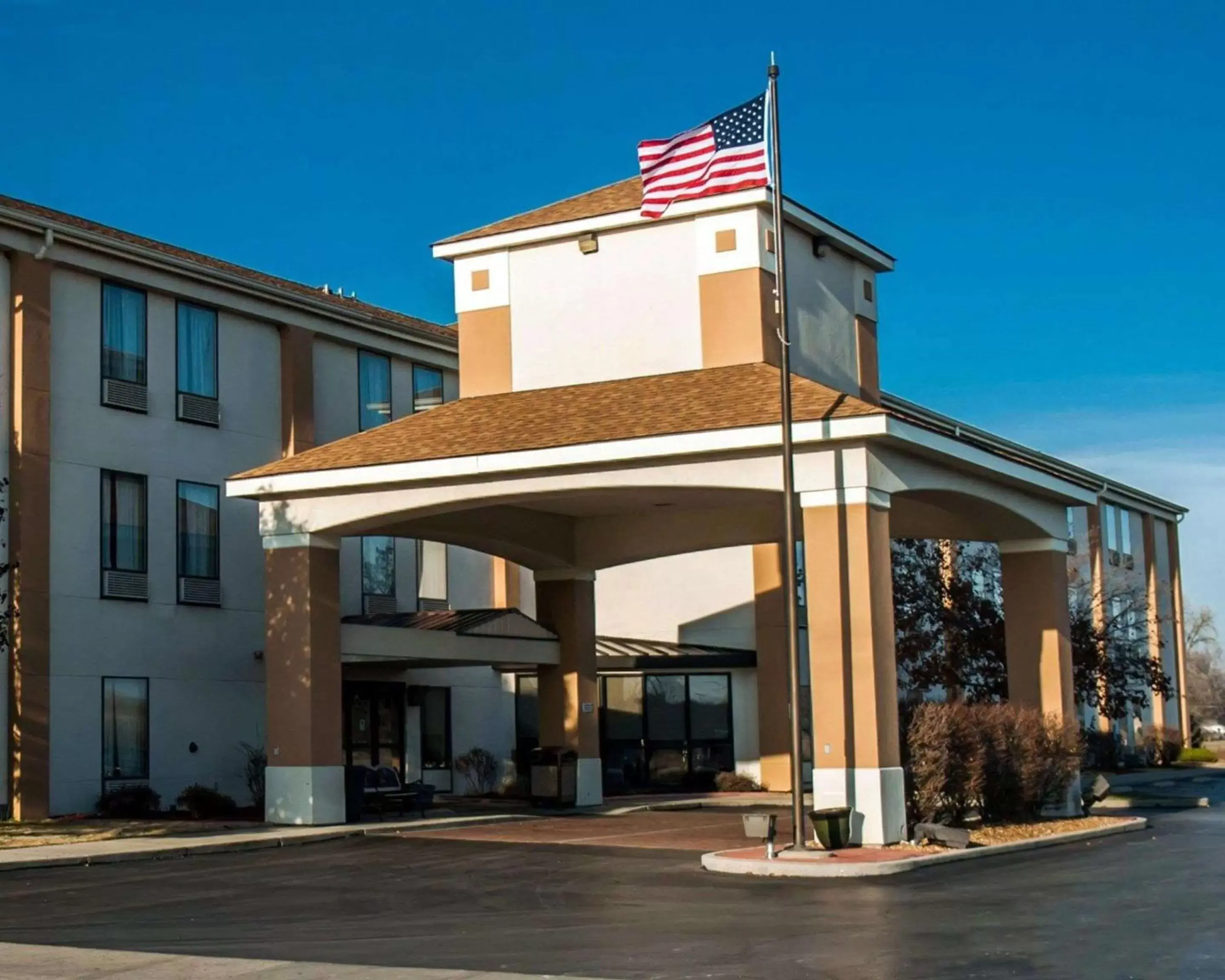 Quality Inn & Suites near St Louis and I-255 Quality Inn & Suites near St Louis and I-255