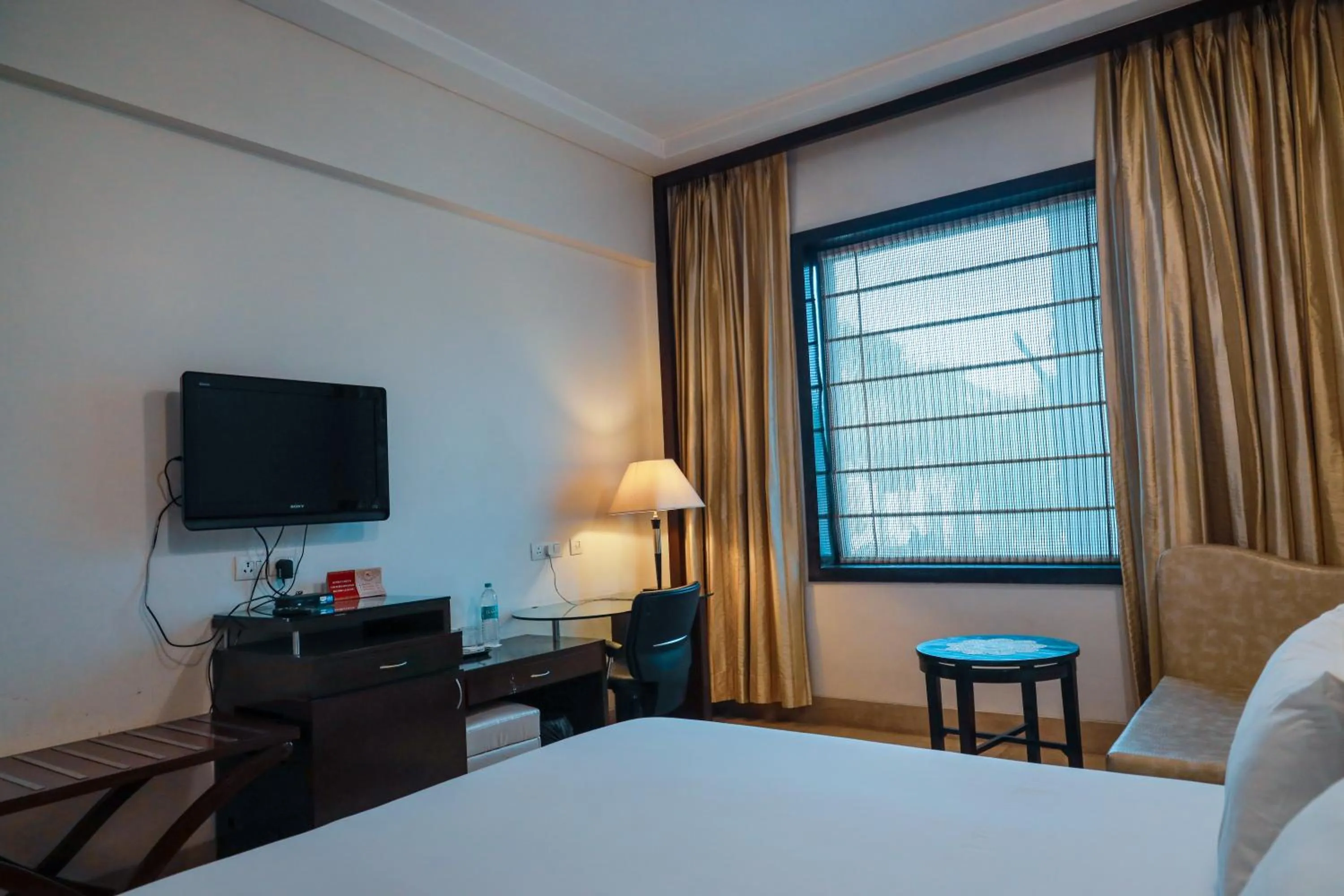 Deluxe Double Room - single occupancy in Hotel Airport Residency