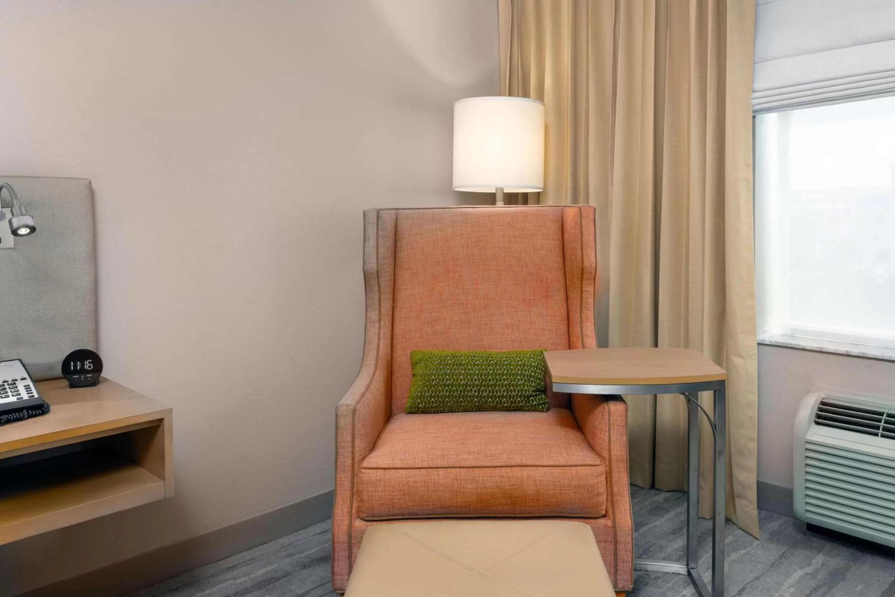 King Room with Bath Tub - Disability Access in Hilton Garden Inn Ft. Lauderdale SW/Miramar