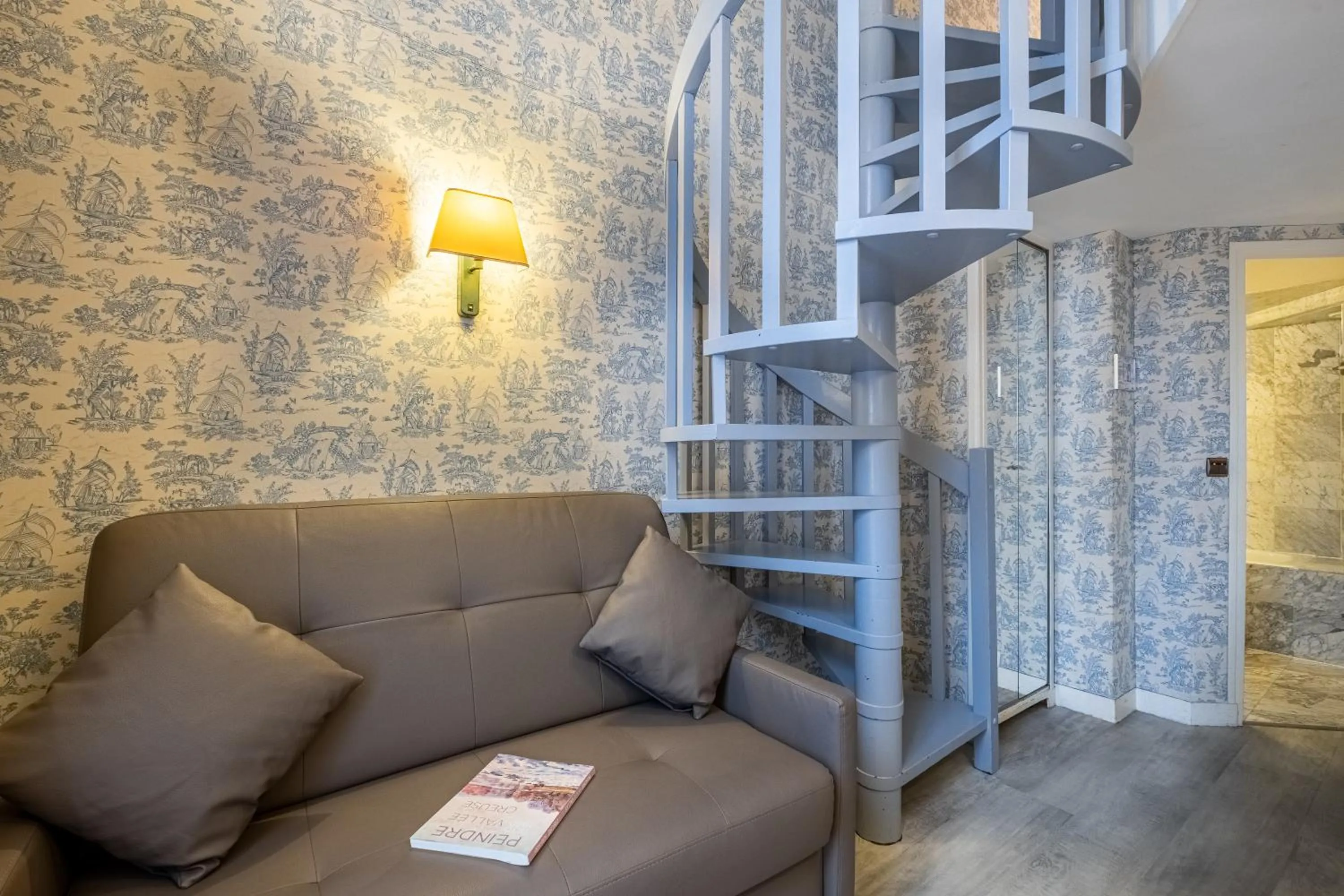 Deluxe Triple Room in Hôtel Baudelaire Opéra